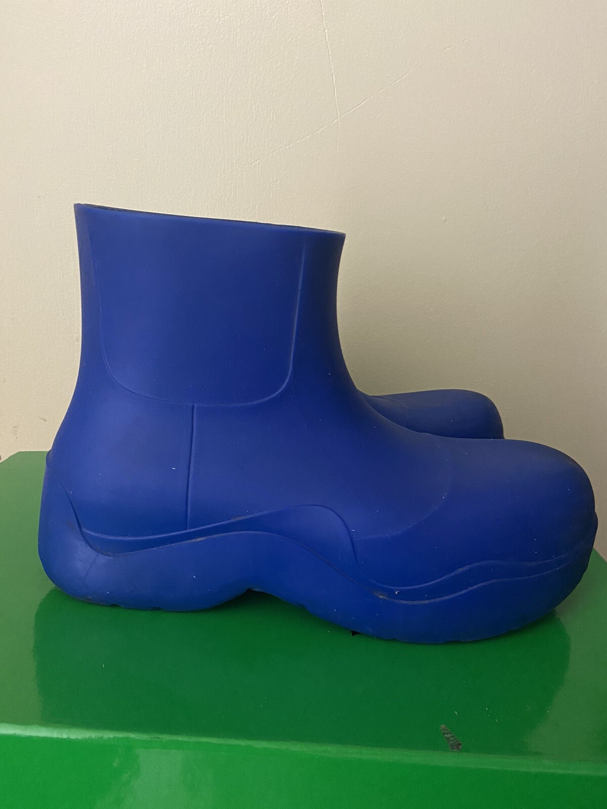 Bottega Veneta The Puddle Ankle Boots Blue. Size EU 41