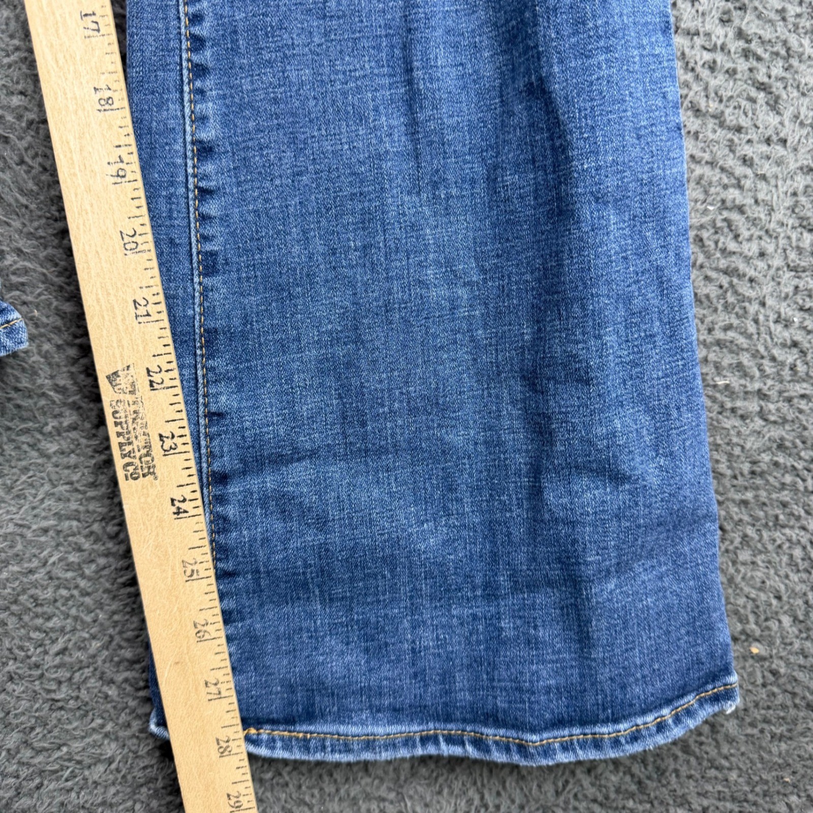 Levi’s Womens 726 Flare Jeans Distressed Blue Denim Size 32×30