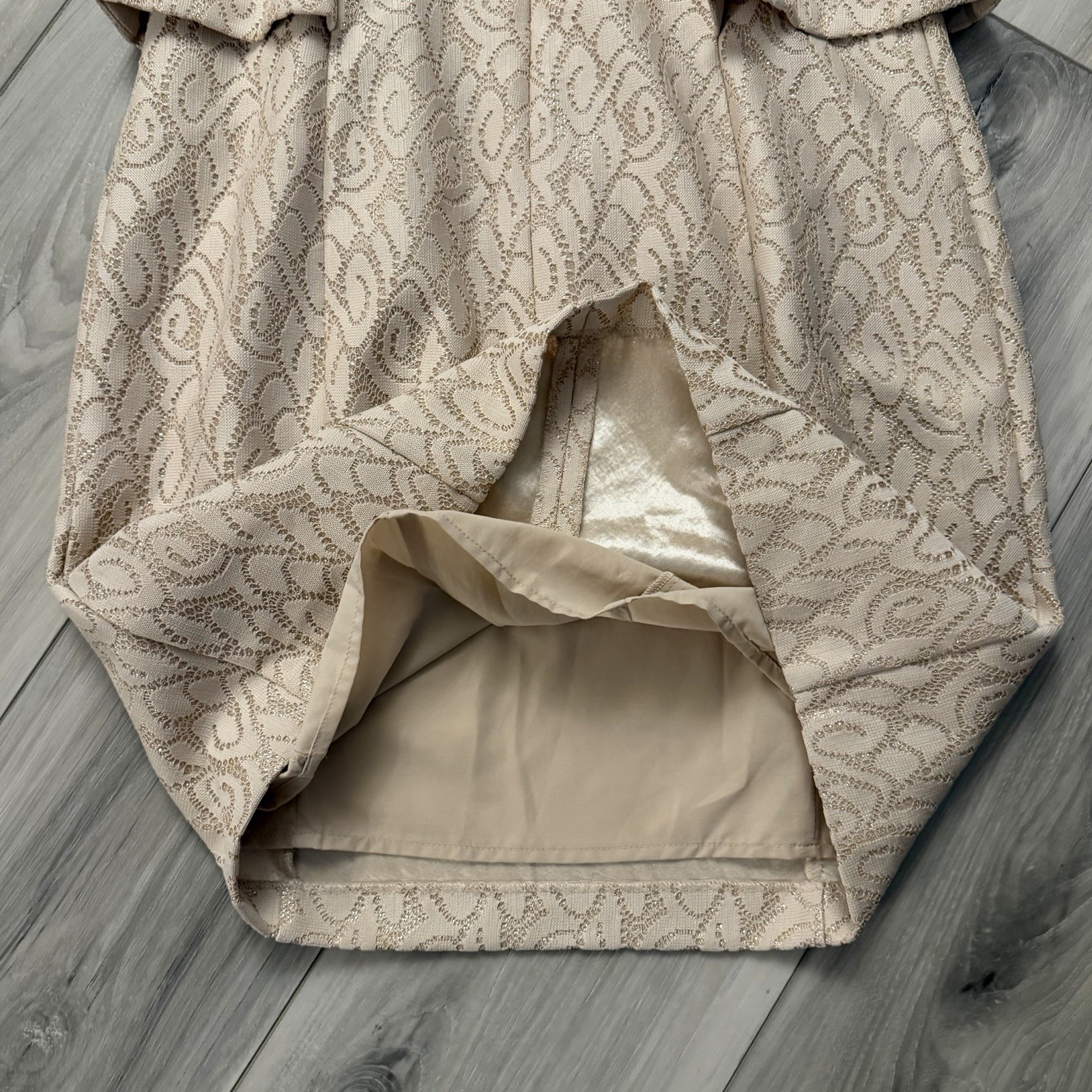 Belle Badgley Mischka Champagne Gold Peplum Dress Size 4 Wedding
