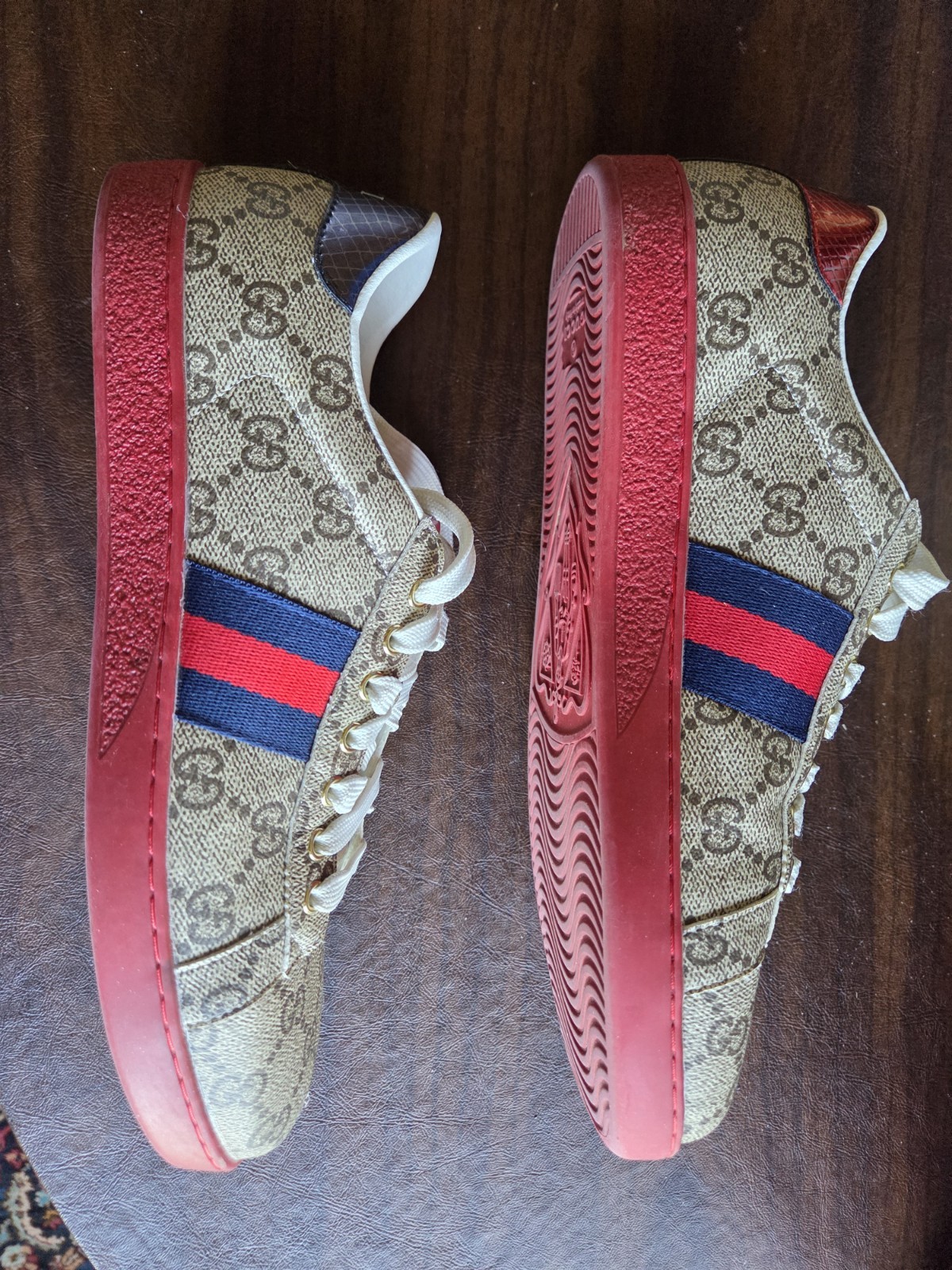 Gucci Ace GG Supreme Red Low Top Monogram Sneakers Men’s US Size 8.5