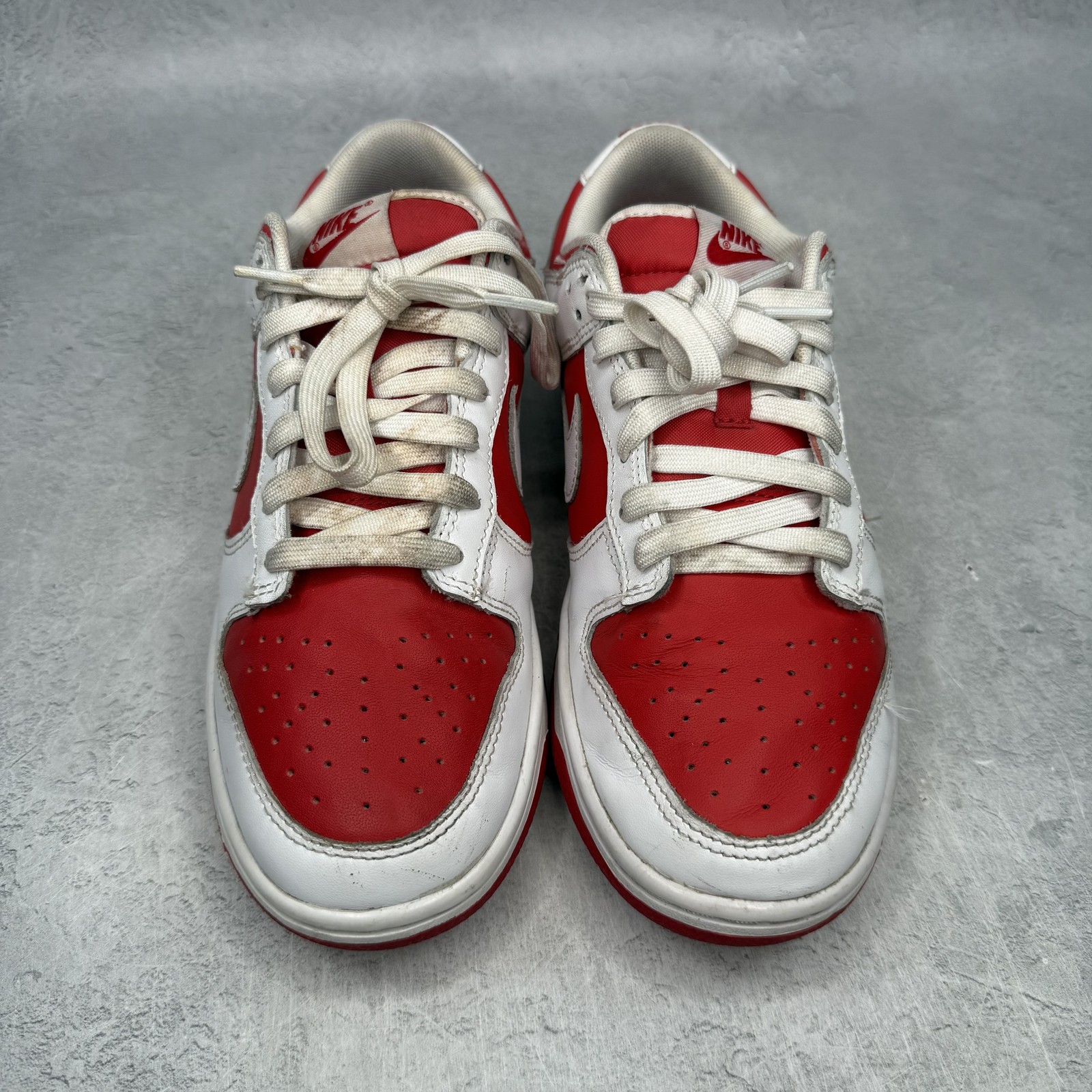 Nike Dunk Low Championship Red *pre-owned* SIZE 8 8M/9.5W