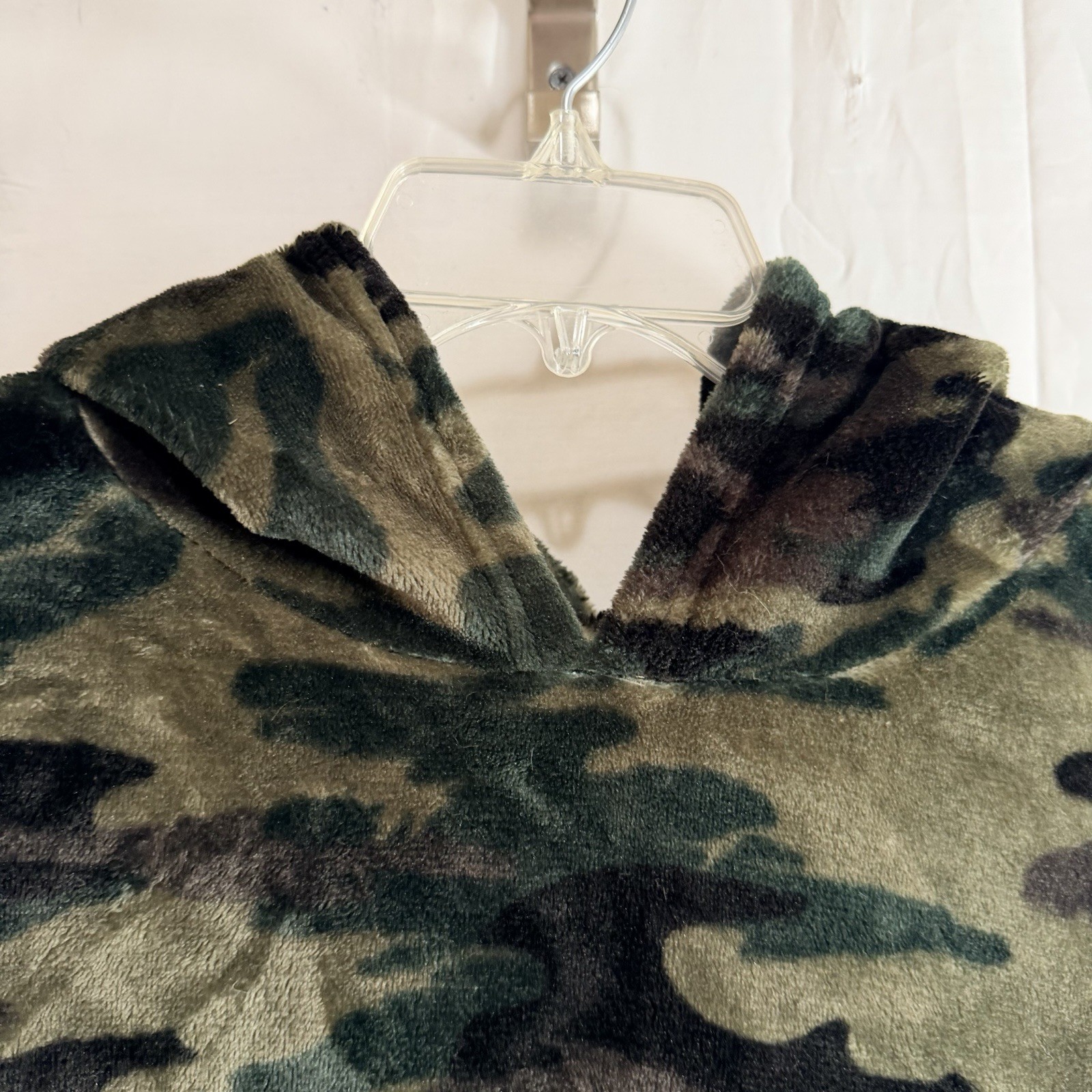 The Comfy Unisex Fleece Camouflage Pullover Shirt Blanket Hoodie