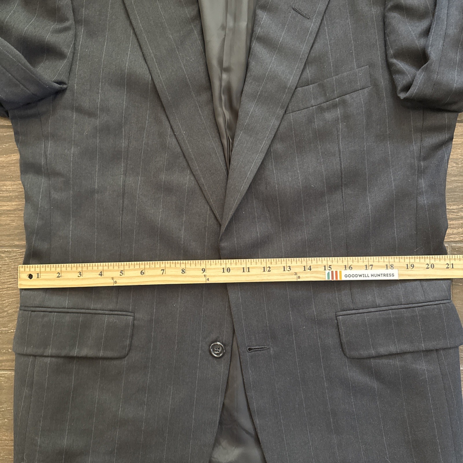Hickey Freeman Suit Men 42R 32×31 Wool Gray Pinstripe Pleated Cuffed USA