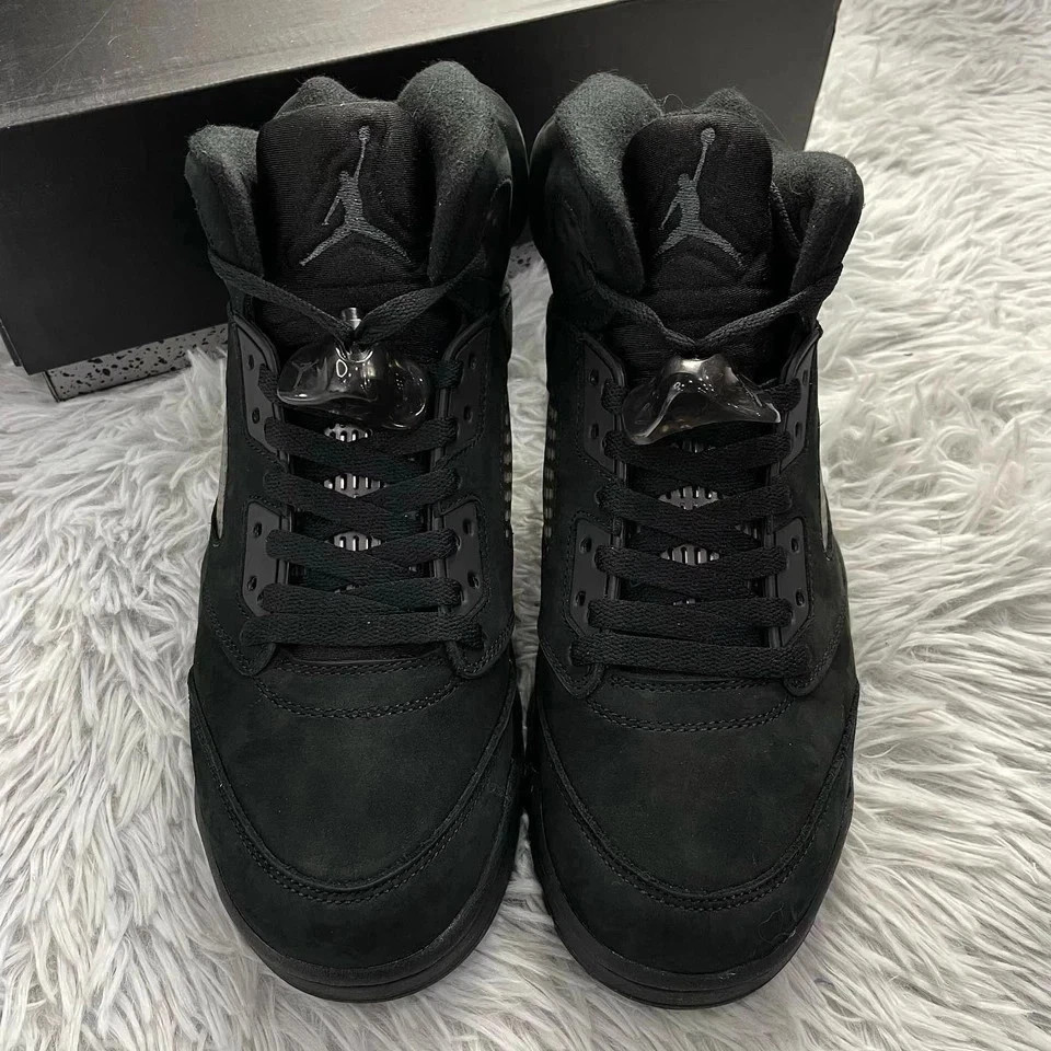 Men – Jordan 5 “Black Cat” Size US 7-12