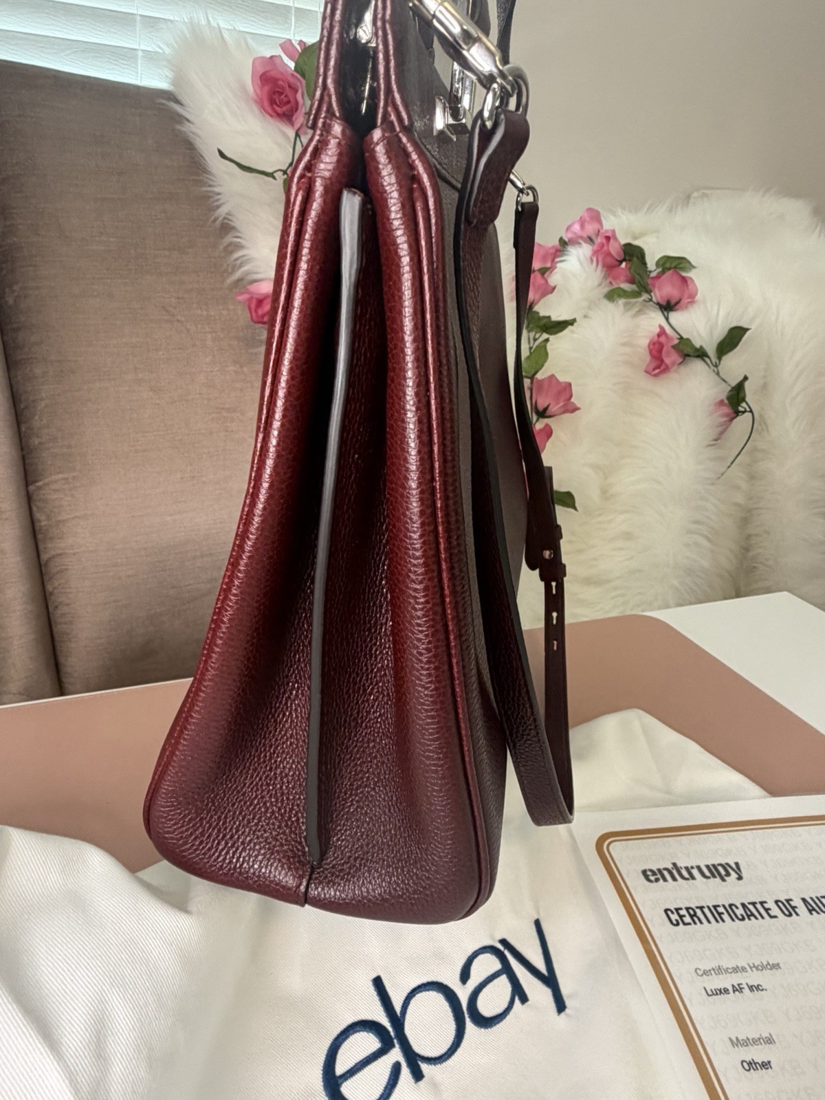 Gucci Zumi Grained Leather Medium Top Handle Shoulder Bag Burgundy Entrupy COA