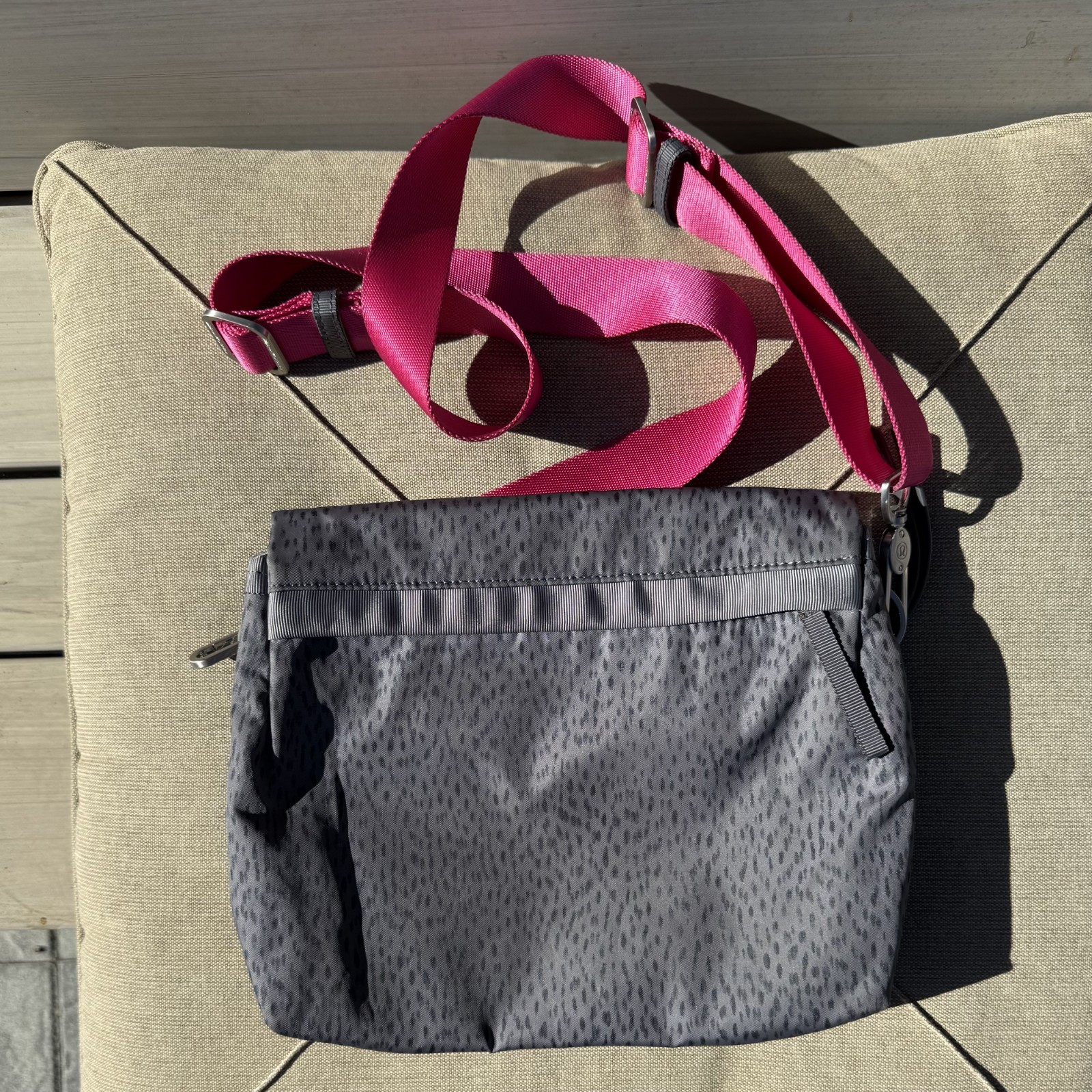 Lululemon Party Om Bag Dotted Dash Magenta Strap Festival Travel Purse Crossbody