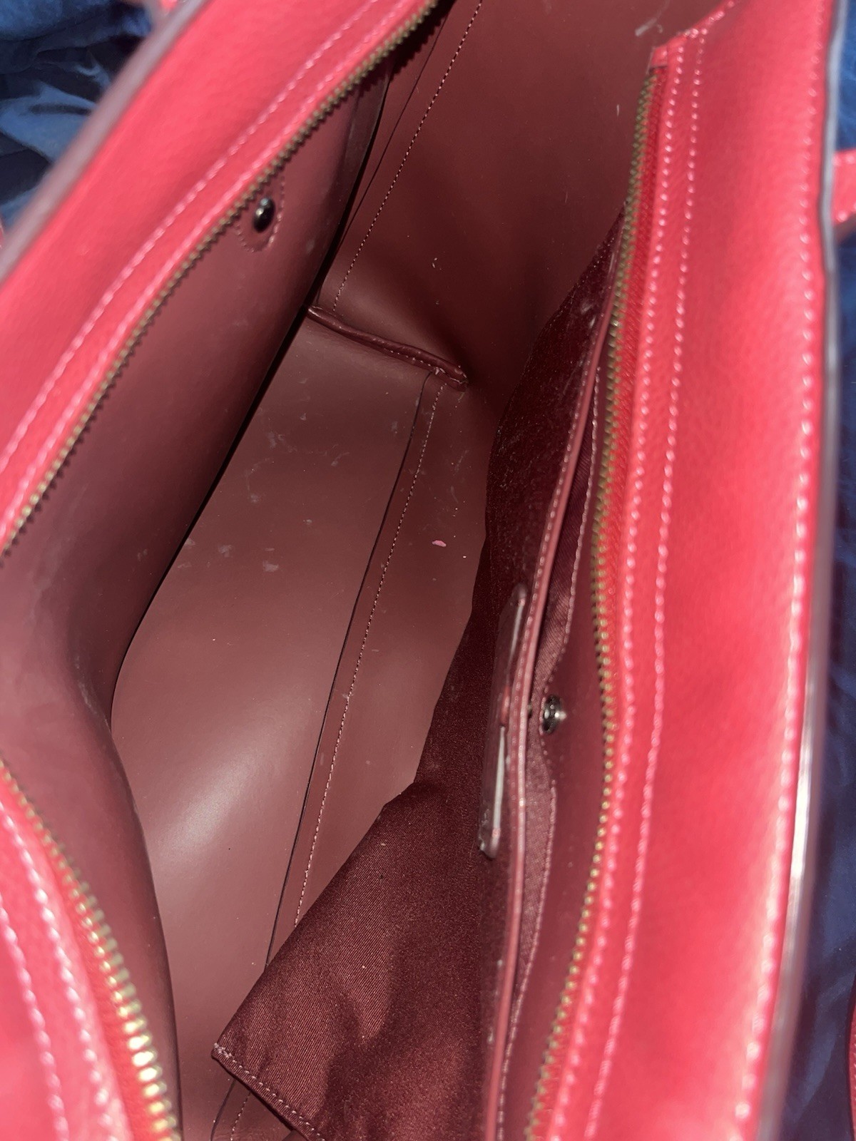 Coach Red Pebbled Zip Top Tote Bag Tag Lined Inner Pockets Gold Hardware