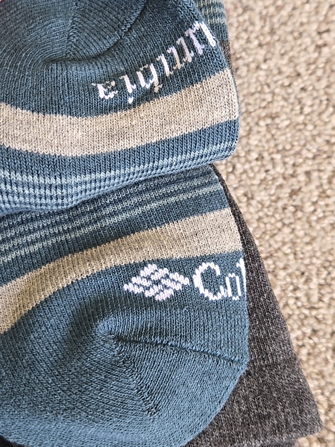 Columbia 4 Pair Every Day Crew Socks Men’s Sz 6-12 NWT Blue Black Taupe Gray