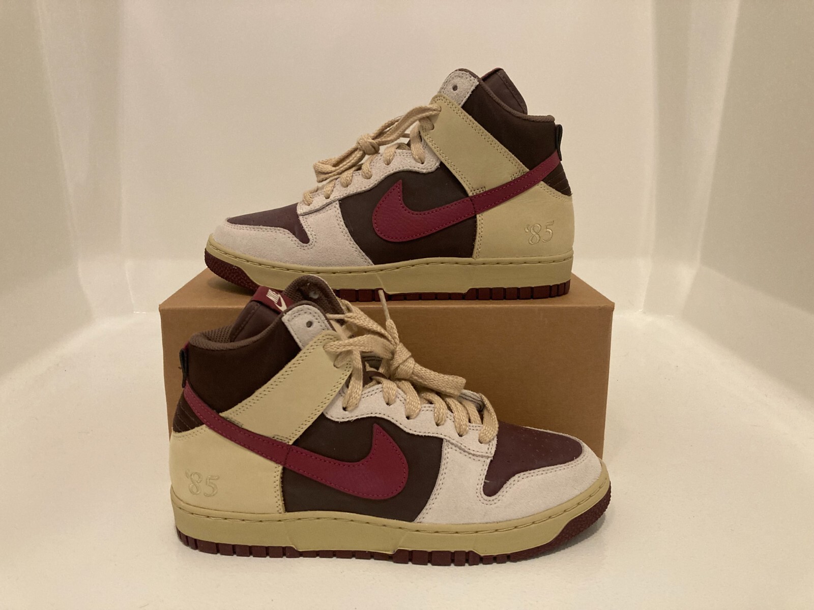10 Women/8.5 Men- Nike WMNS Dunk Hi 1985 Valentines Day Sail Brown Red Shoes NEW