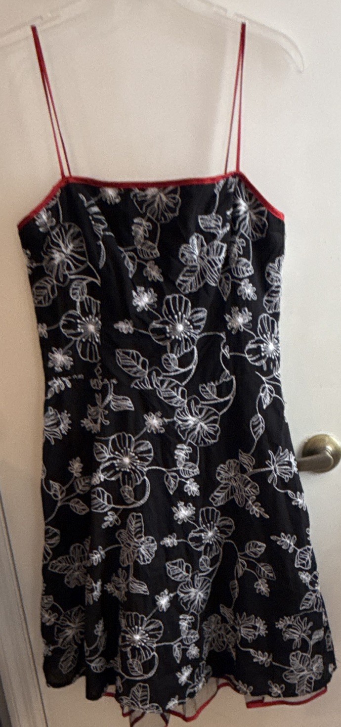 Seppin’ out Black Floral Chiffon Spaghetti Strap Fit & Flare Dress Sz L