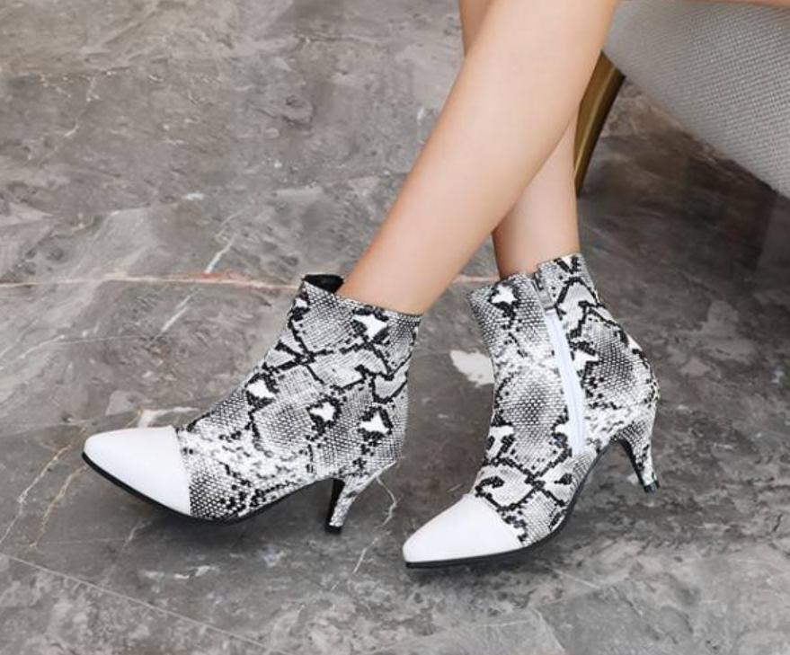 Chic Women’s Snake Pattern Ankle Boots Dress Party Casual Western Side Zip Shoes
