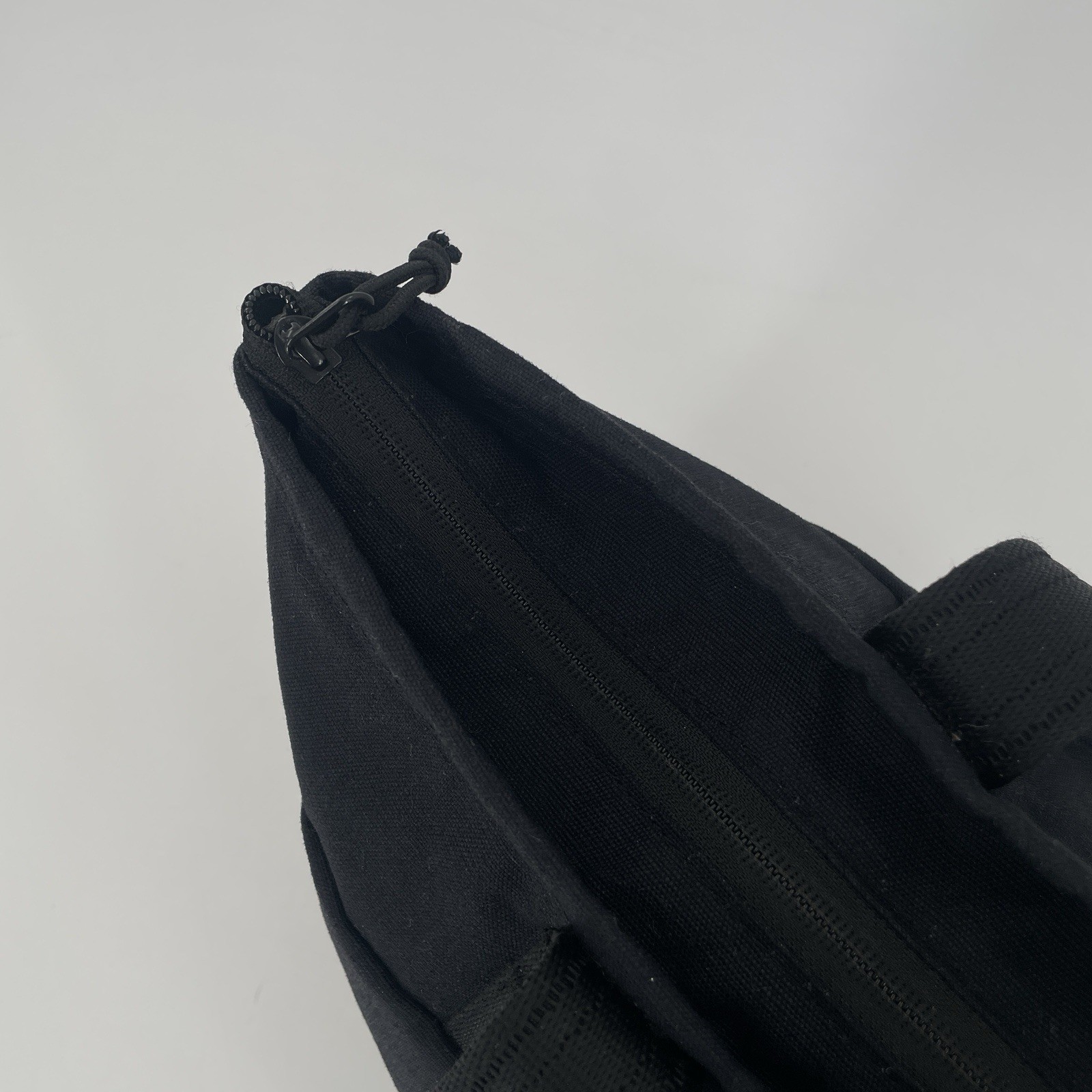 Moment Travelwear M-TW Tote Bag 19L in Black – Nylon – Zip Top Closure