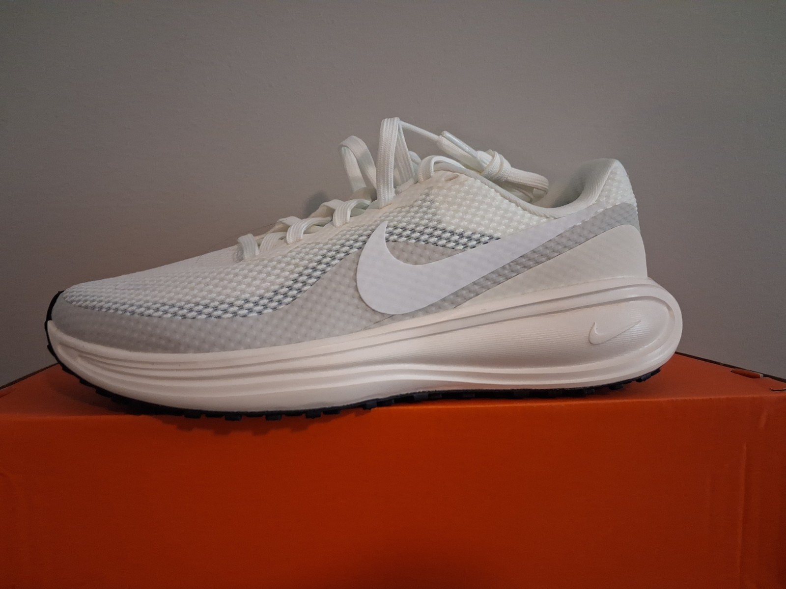 Nike Revolution 8 Sail Pale Ivory Womens run walk shoes sneakers – HJ8485-103