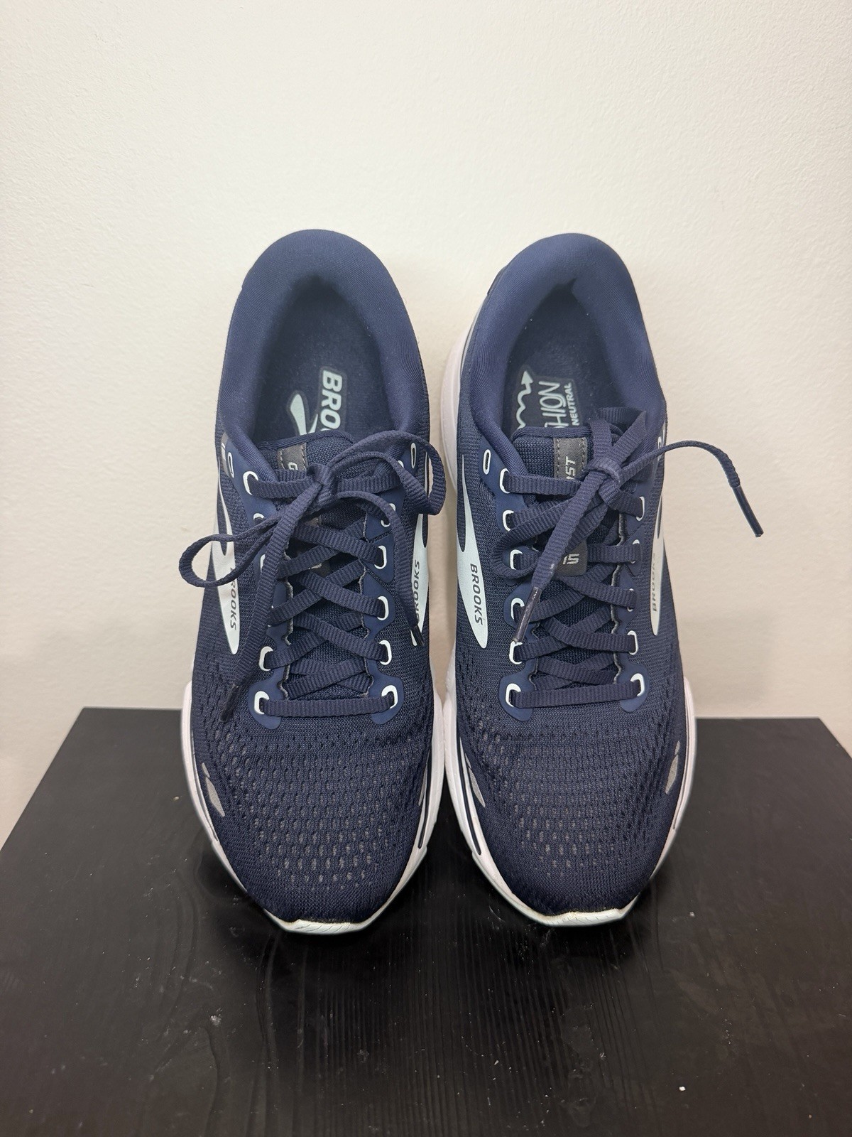 Brooks Ghost 15 women’s Low Top Running Sneakers Lace-Up Blue/White/Gray