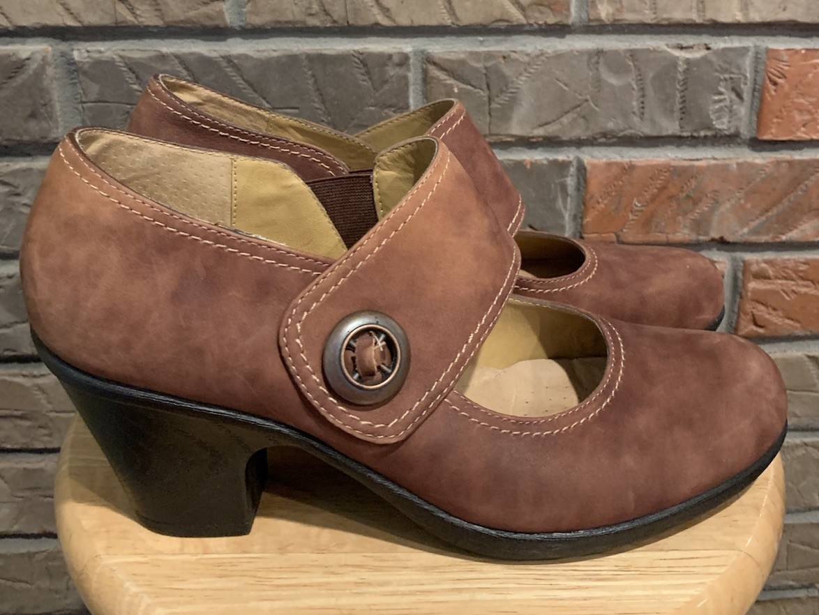 Softspots Cassidy Brown Suede Lug Sole Mary Jane Shoes Size 11M