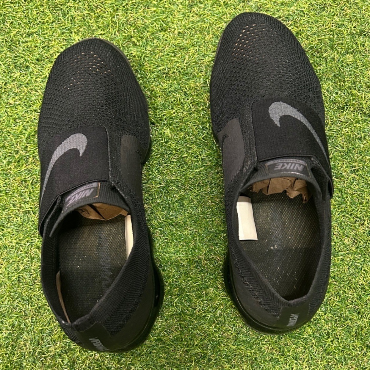 Nike Air VaporMax SE Triple Black Flyknit Laceless Running Shoes AQ4155-004 10