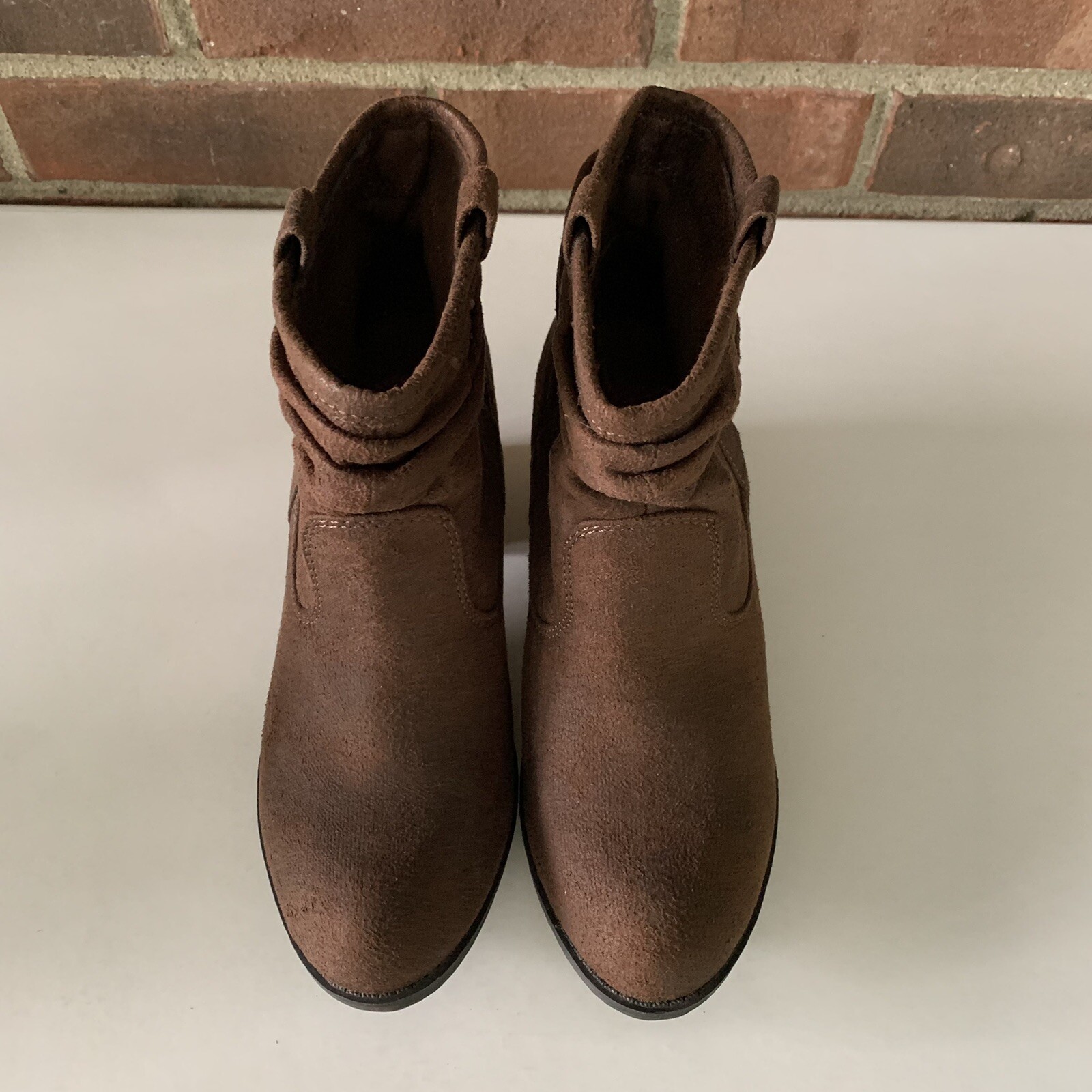 K9 brown fabric block heel ankle boots Women’s US 8 M