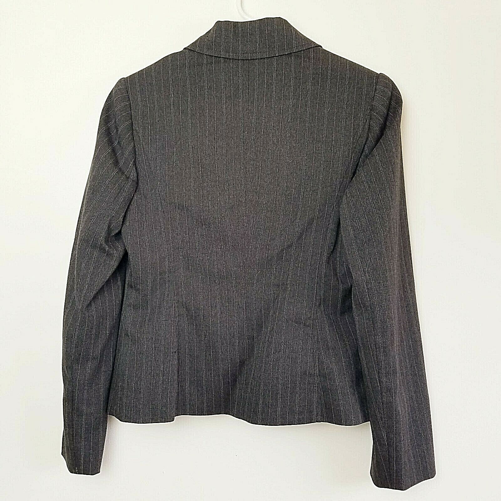 2 Pc Top/Jacket XS Black Gray Casual Corner Knit Sleeveless Van Heusen Striped