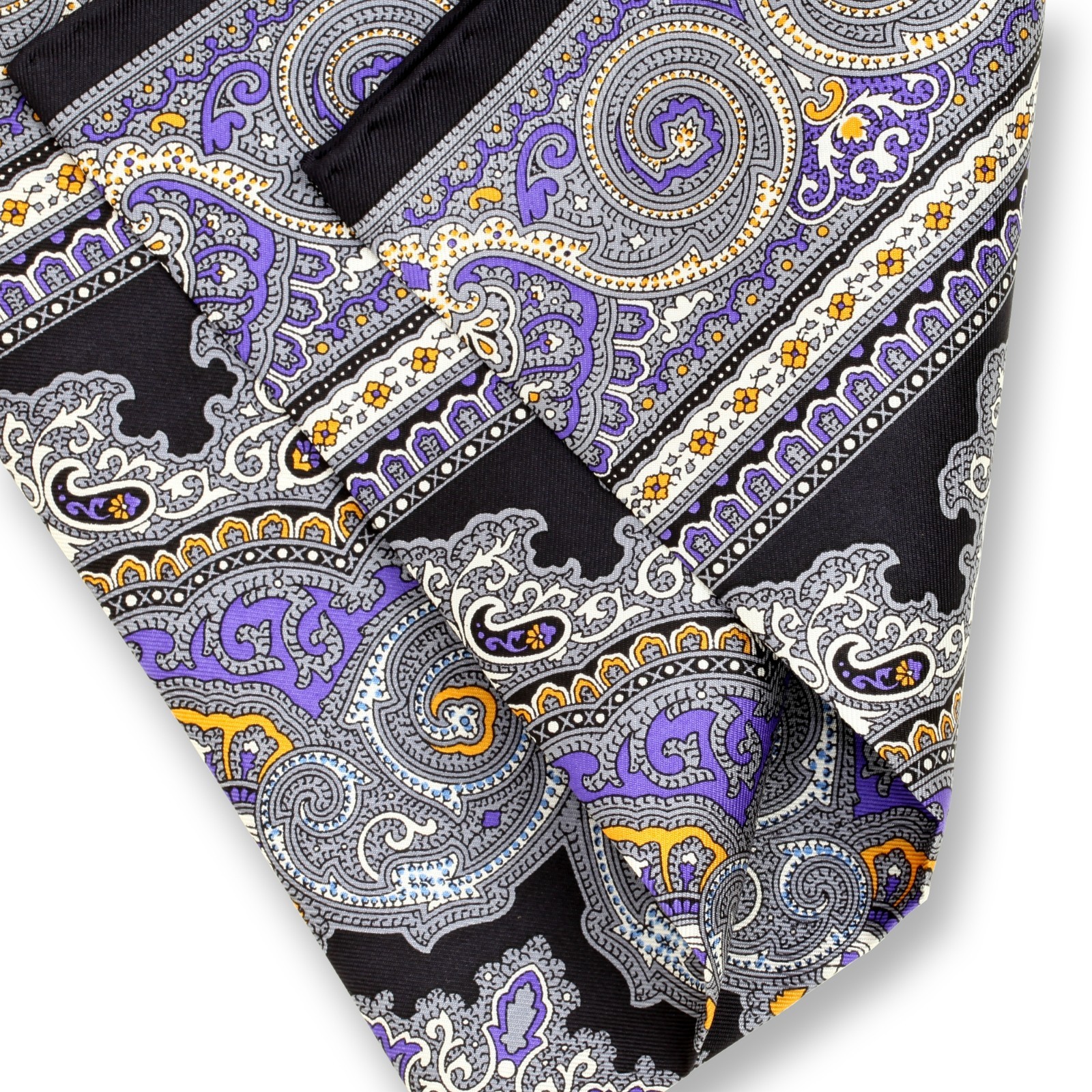 Paisley Pattern 100% Silk Printed Men’s Suit Pocket Square Hand Hemmed 45CM