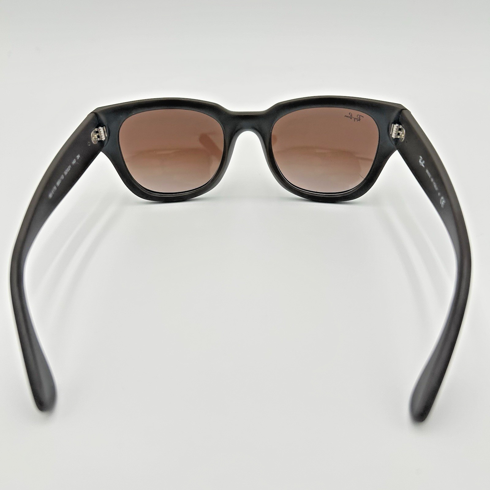 Ray-Ban RB4178 890/13 Sunglasses Matte Rubber Black Brown Gradient 52 21 140