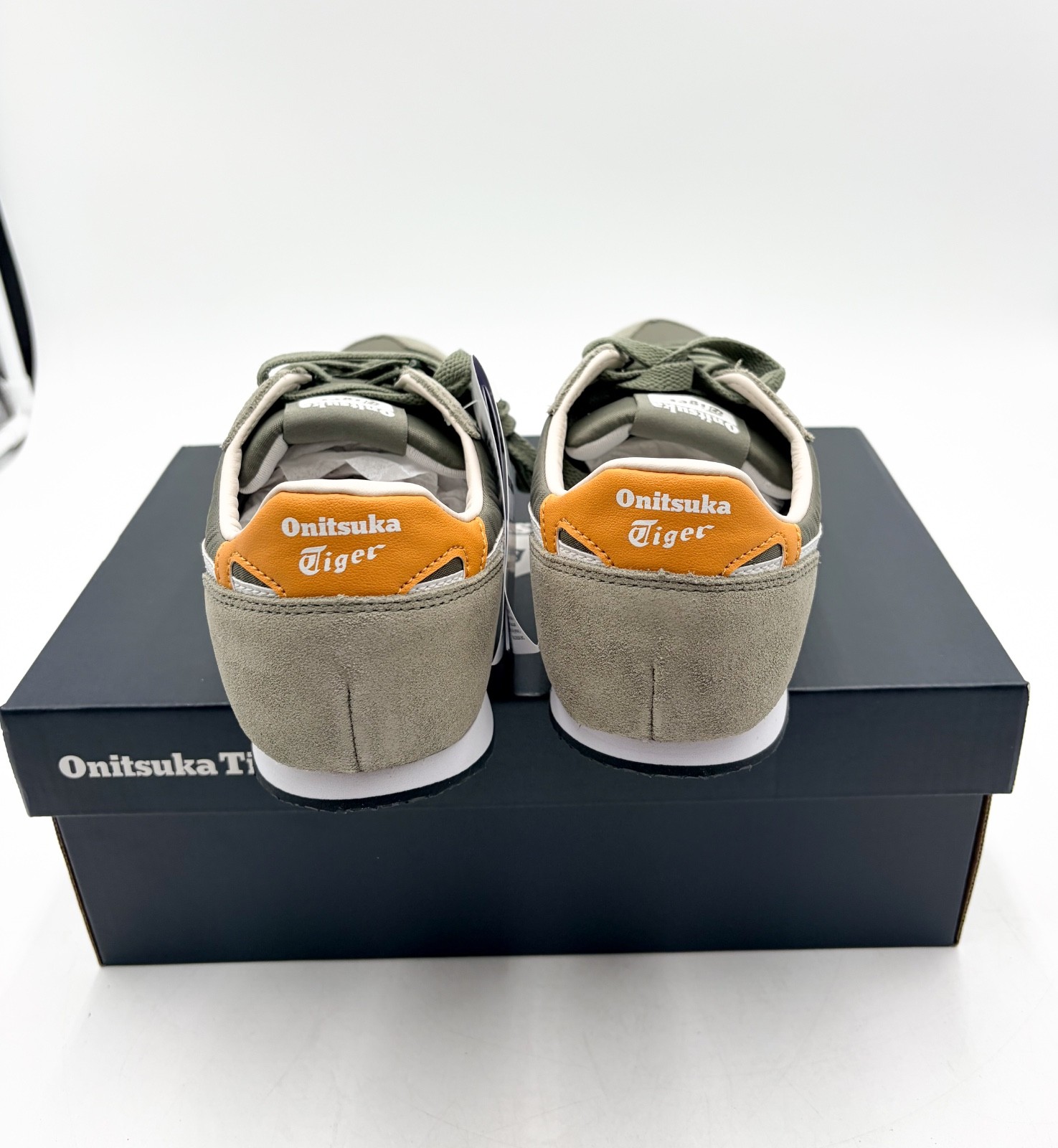 【NEW】Onitsuka Tiger SERRANO Burnt Olive/White Daily Sneaker (Men’s US 8.5)
