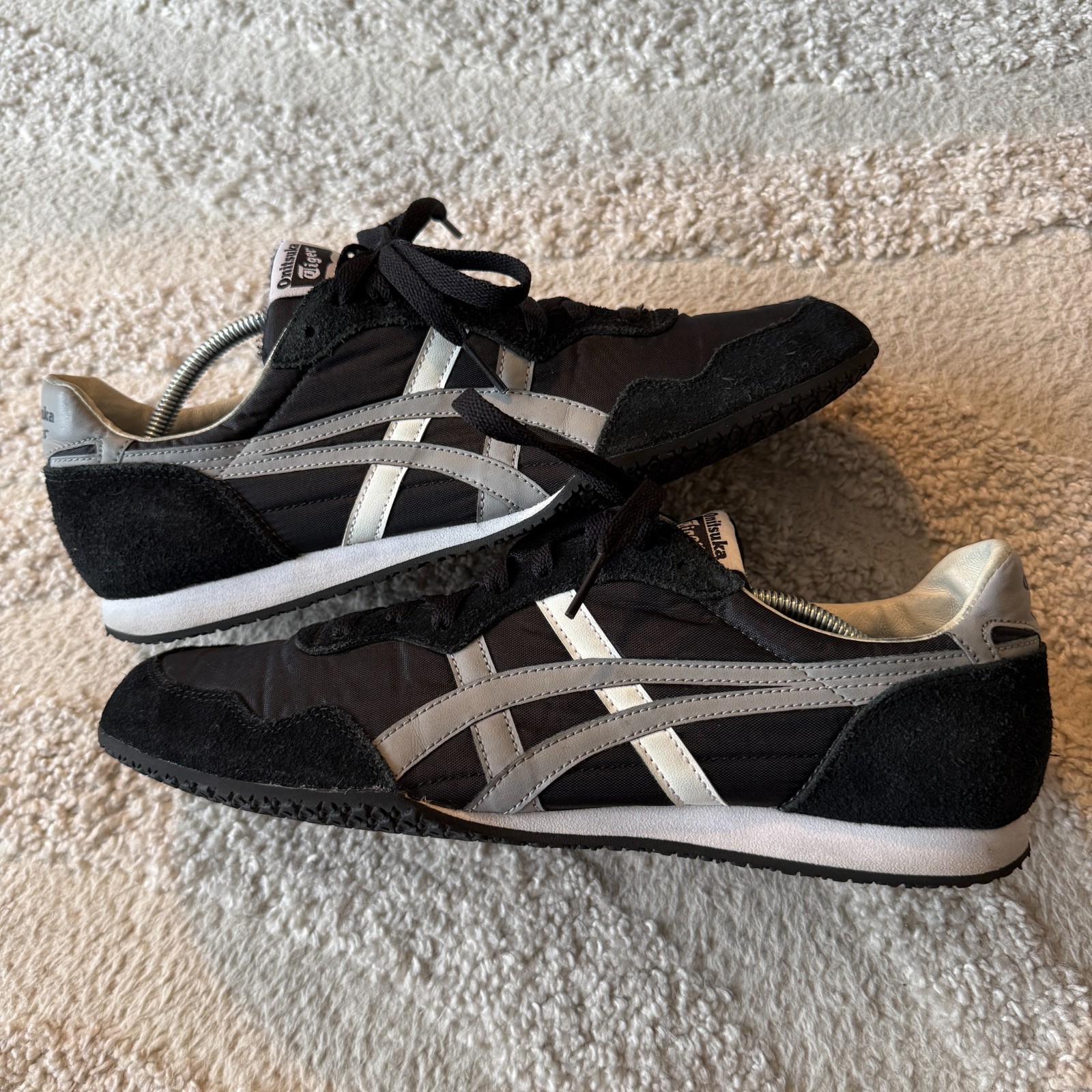 Onitsuka Tiger Serrano Black White Gray D109K Men’s Size 10 Sneakers Asics