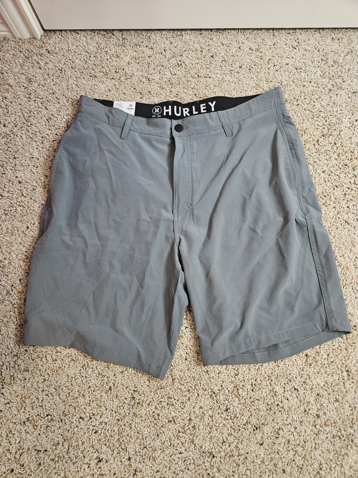 Hurley Men’s Gray Hybrid Walk Shorts Size 38 NWT Quick Dry Stretcth