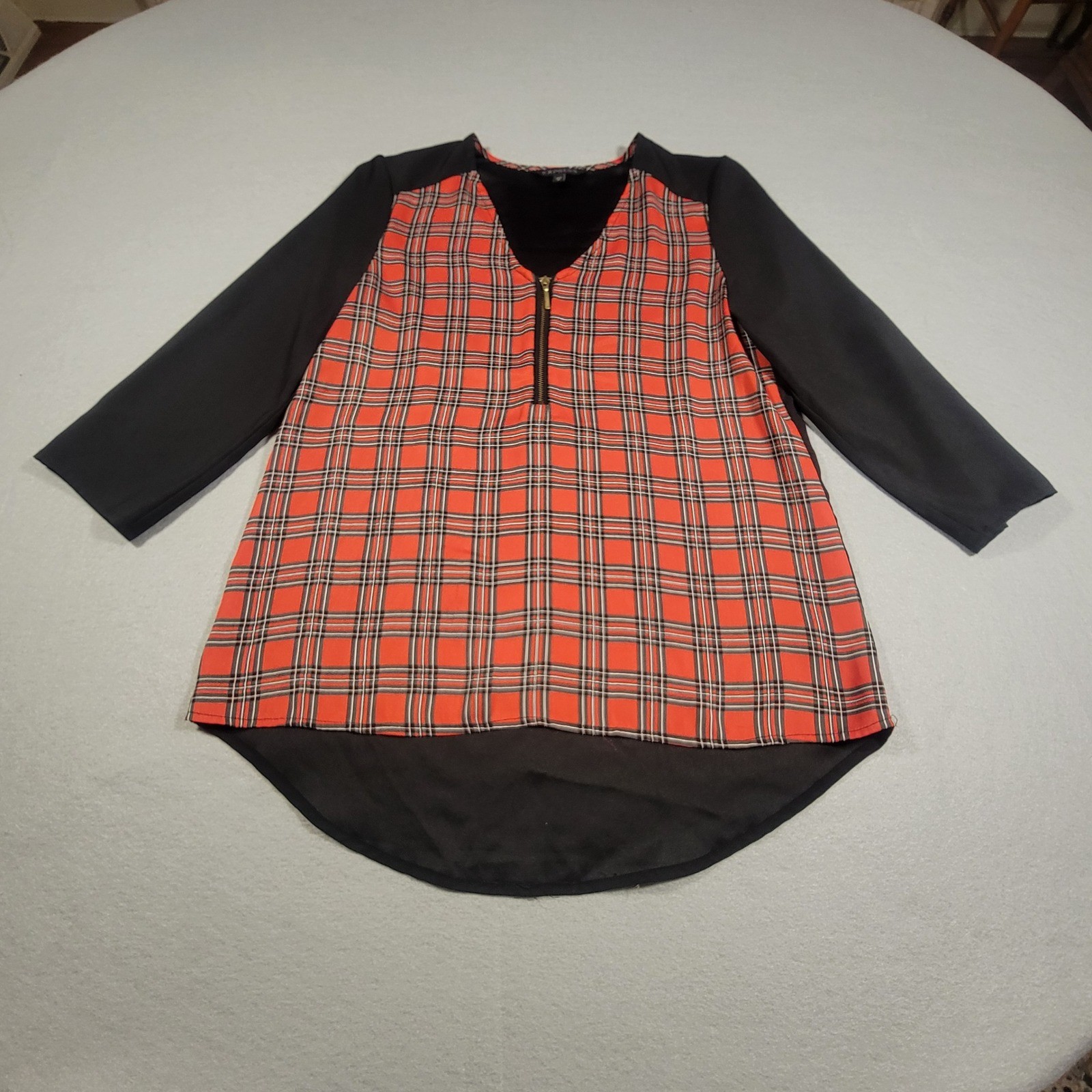Express Plaid Zip Front Blouse Red Black 3/4 Sleeve High-Low Hem Women’s Small