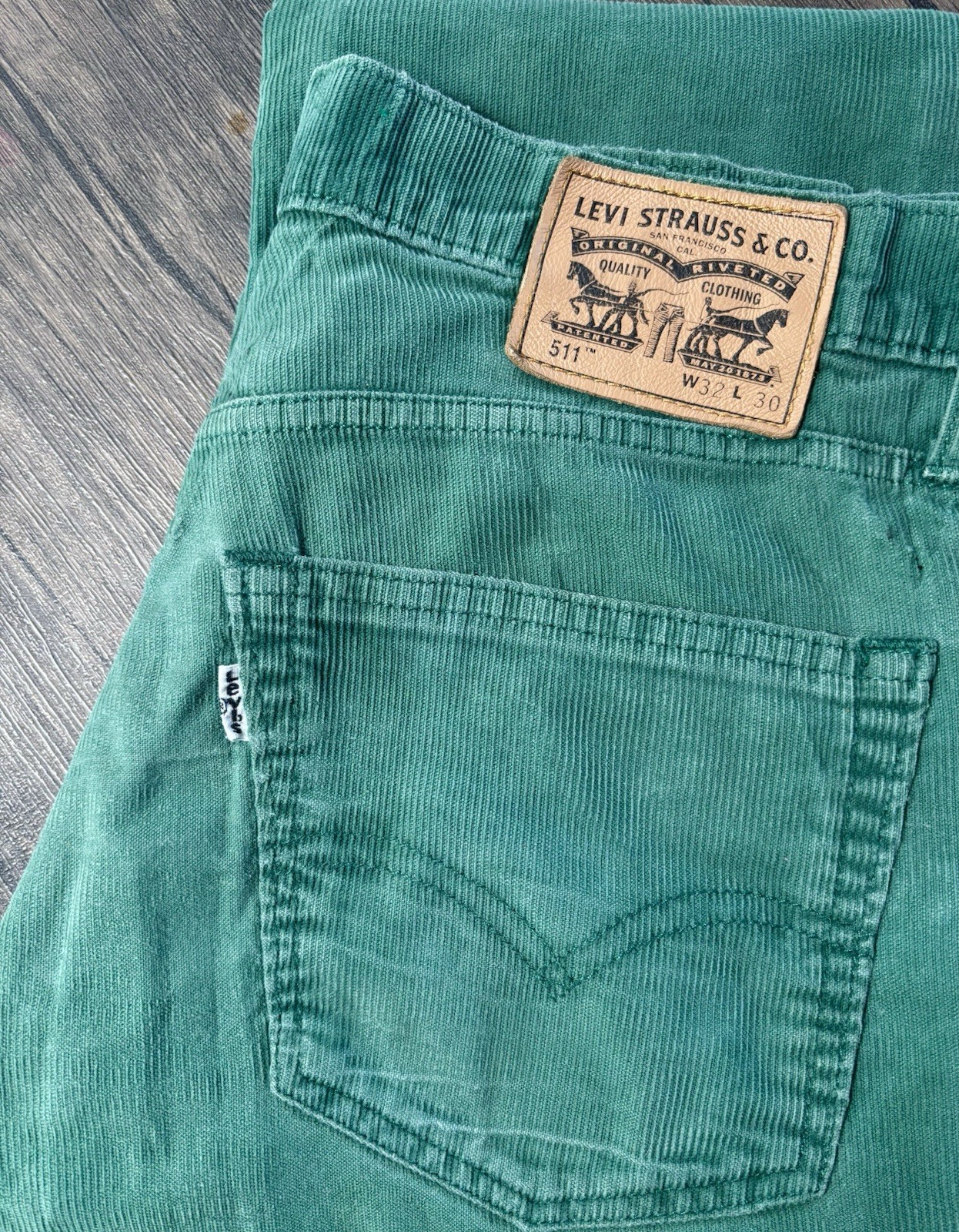 Levi’s Men’s 511 Green Corduroy Straight Fit Pants, Size 32 30