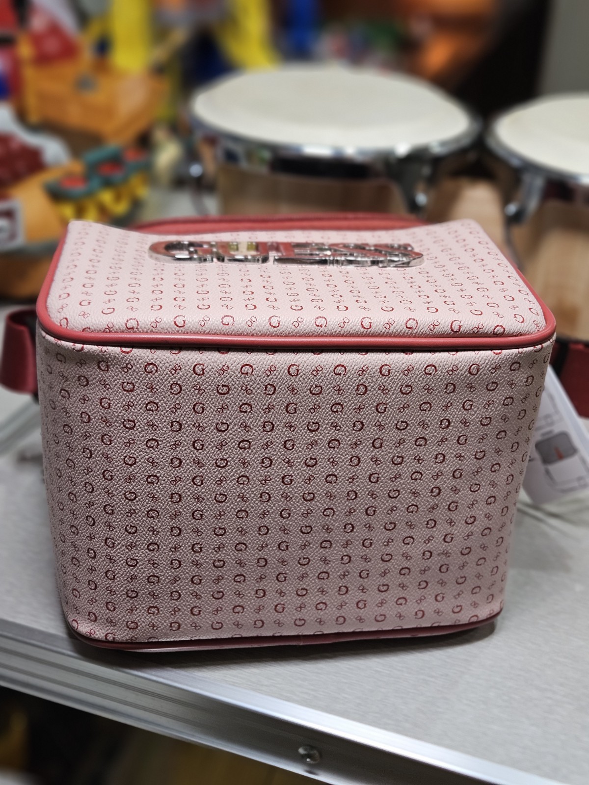 GUESS NEW Lux Lunch Box Insulated Burnaby Travel Red Mo.RCK9834069