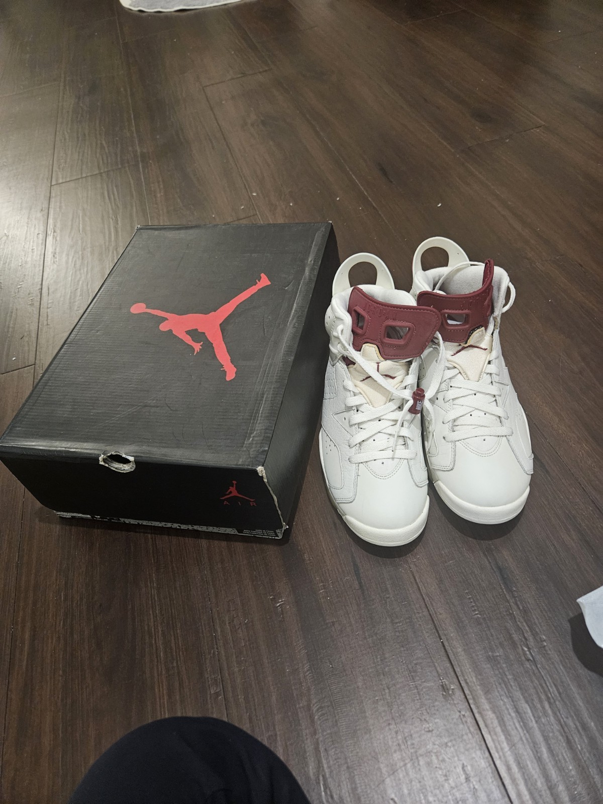 Jordan Air Jordan 6 Retro Men’s Mid Top Lace-Up Sneakers White/Red w/ Box