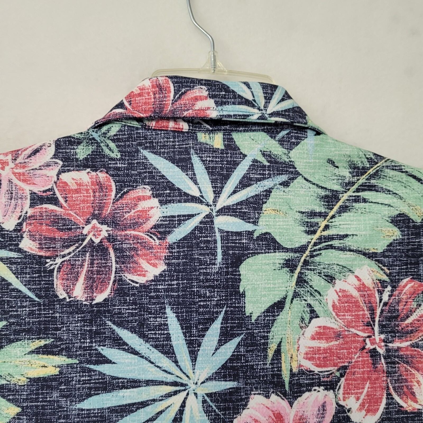 IZOD Saltwater Relaxed Classics Shirt M Tropical Floral Print Short Sleeve Polo