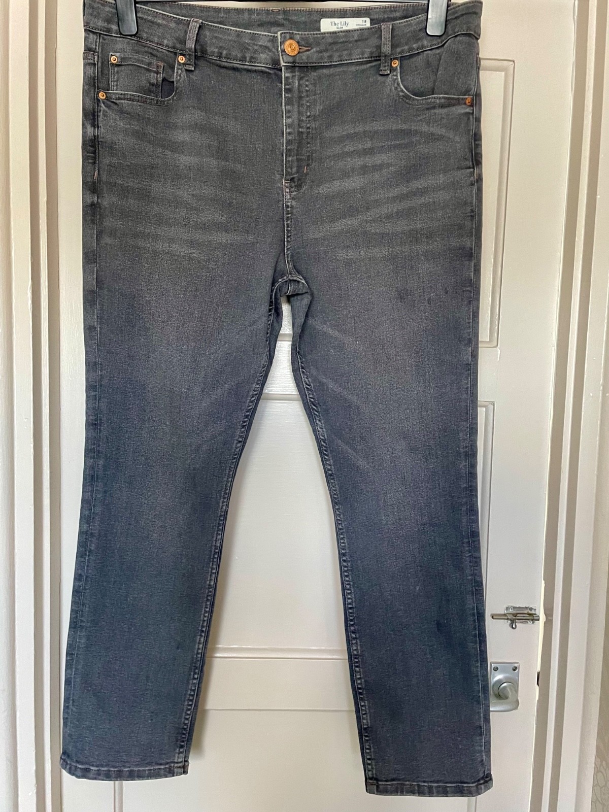 M&S “The Lily slim grey jeans. size 18 R