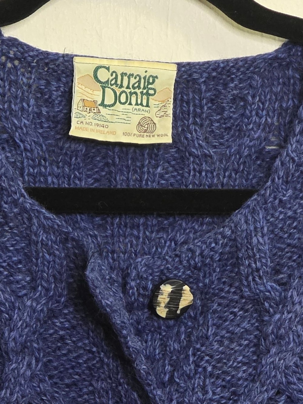 Carraig Donn Men’s Aran Wool Crewneck Sweater in Heather Blue