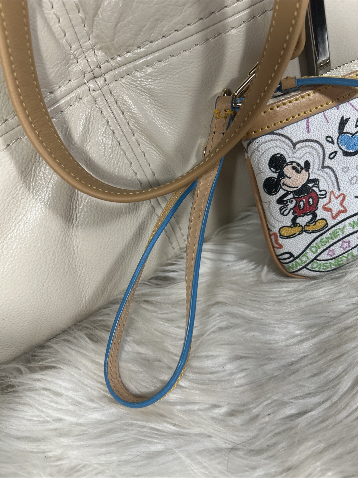 Dooney Bourke Disney Mickey Mouse Minnie Wristlet And Added Mautto Strap!
