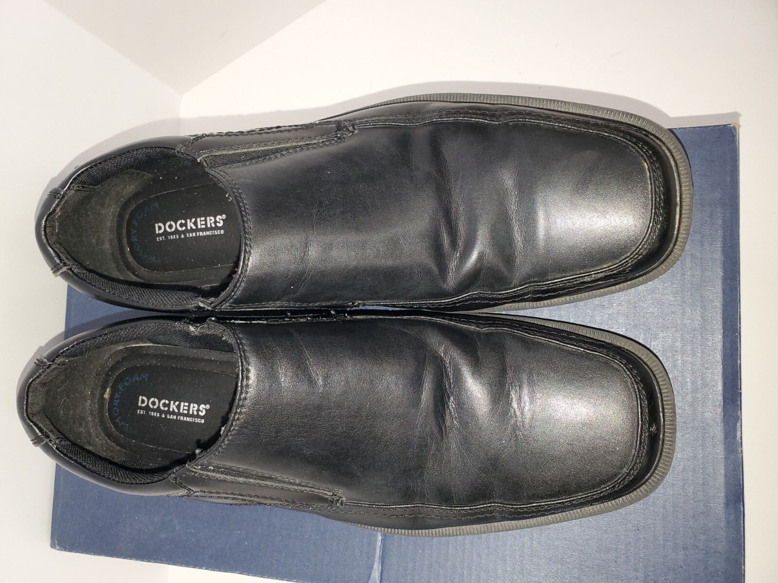 Dockers Edson men leather/ man made material slip on loafer, black, size 10.5W