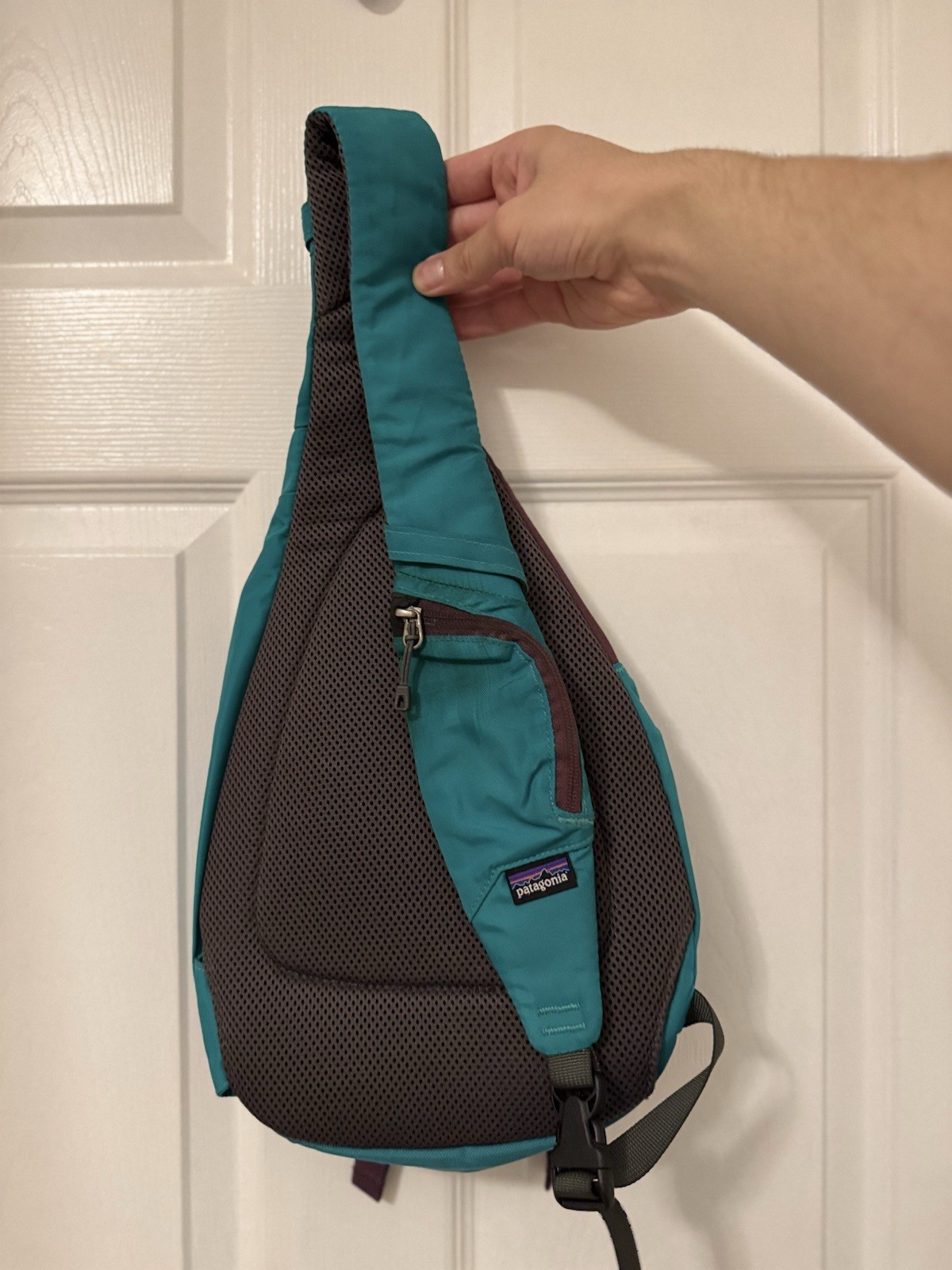 Patagonia Atom Sling 8L Teal Turquoise Crossbody Sling Backpack Bag