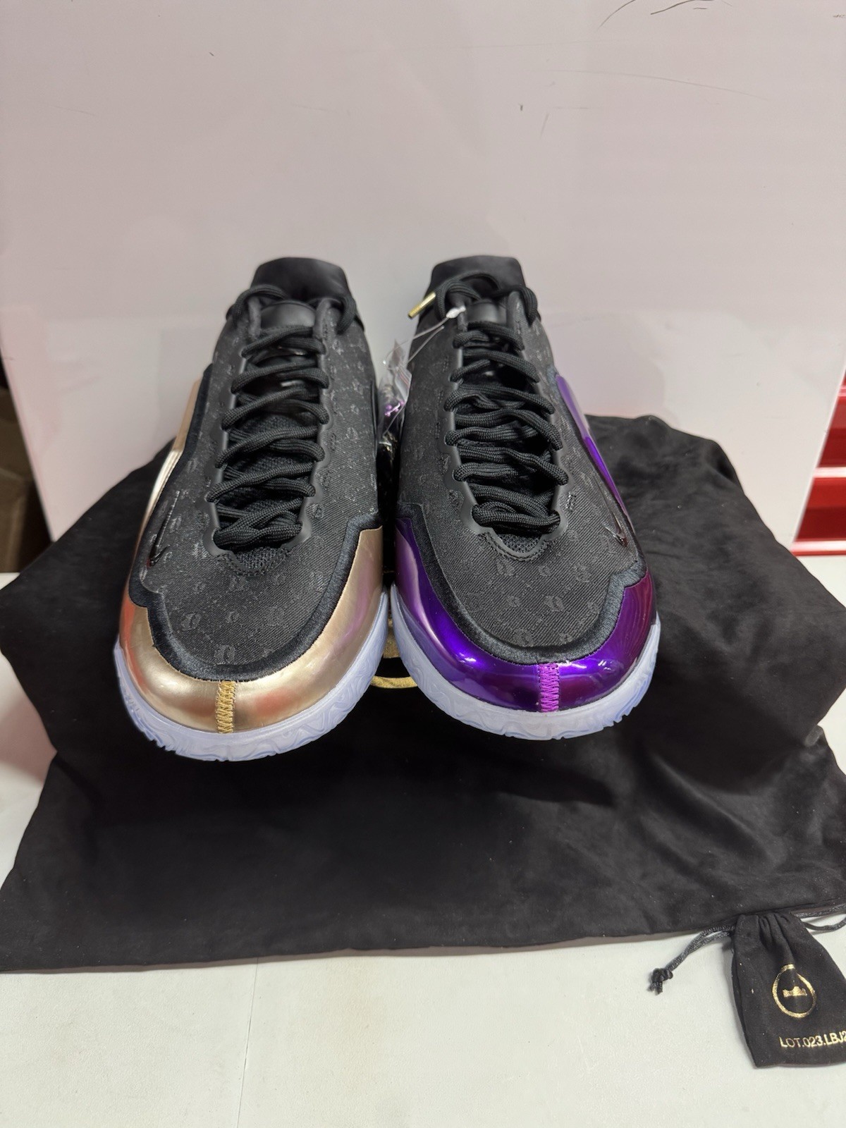 Men’s Size 14 Nike LeBron XXXIII Lux Chosen One Black Metallic Gold IF0694 001