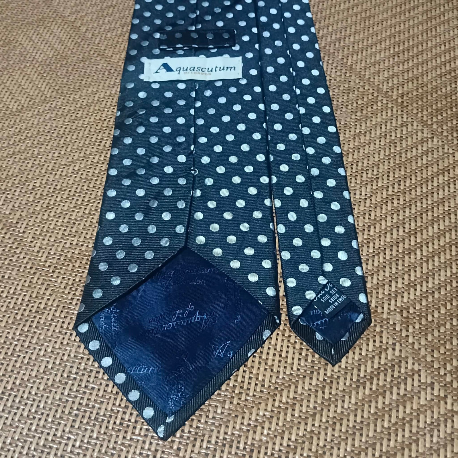 Aquascutum of London Mens Necktie Blue Polka Dot Silk Designer Tie