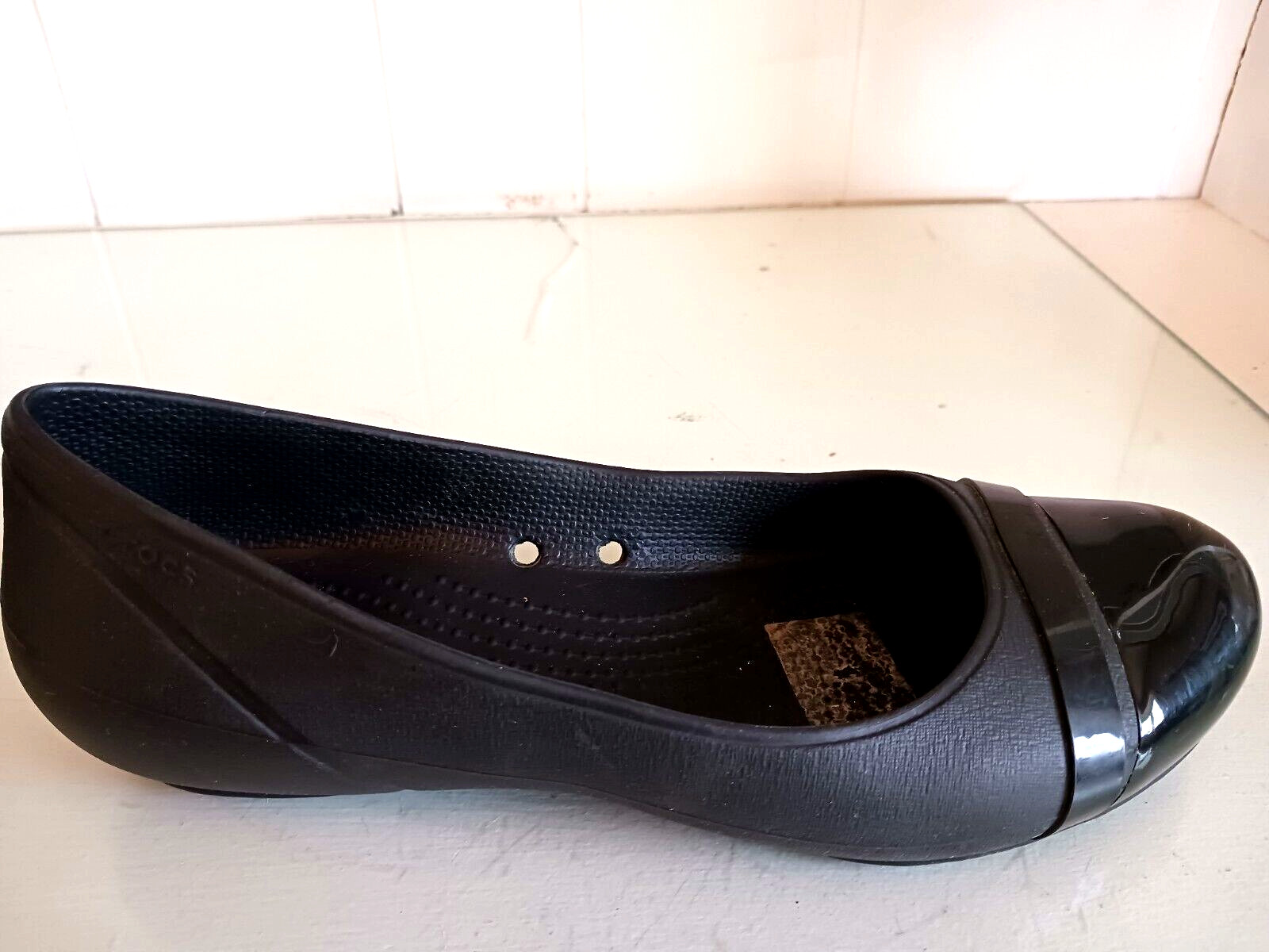 Crocs Cap Toe Womens Size 8 Shoes Black Slip On Comfort Lightweight Ballet Flat