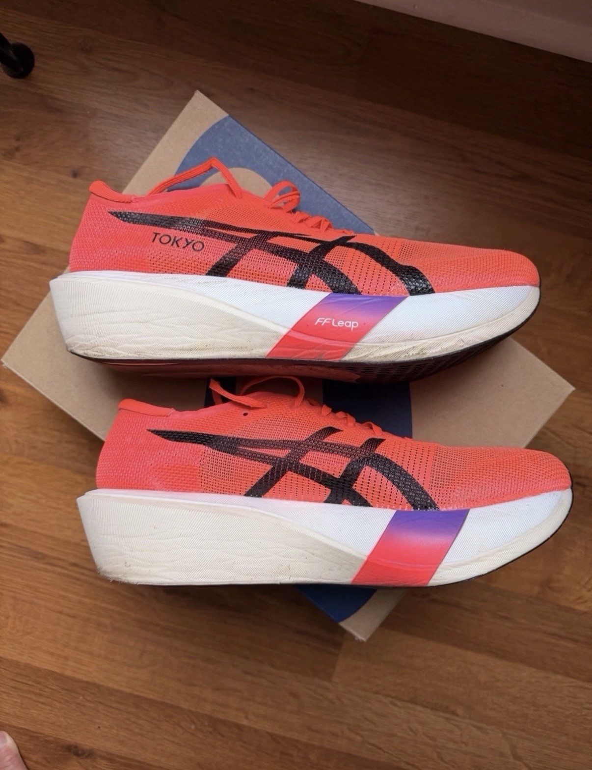 Size 9.5 – ASICS Metaspeed Edge Tokyo Flash Red (37miles)