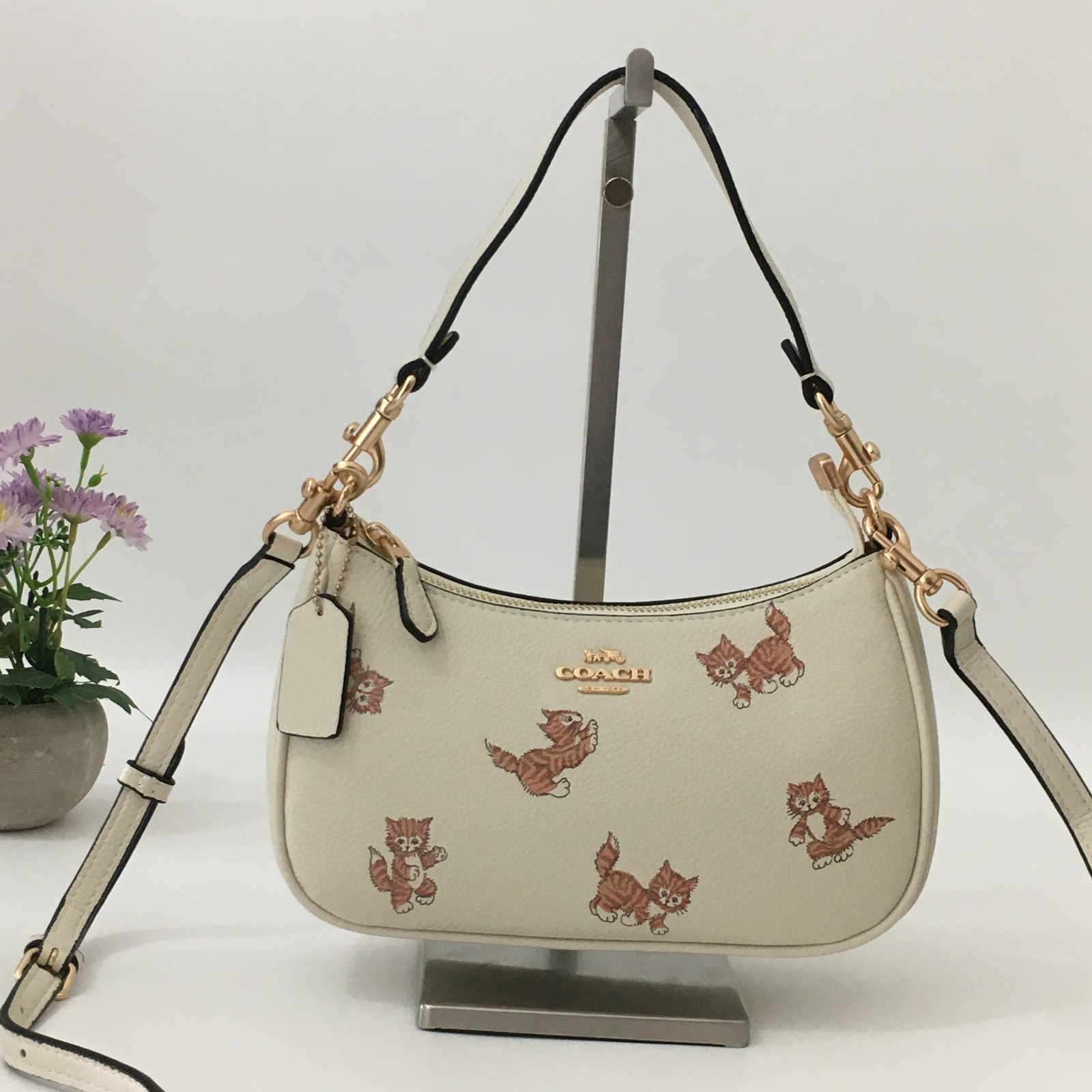 Coach Teri Shoulder Bag With Dancing Kitten Print CC777 Chalk Multi