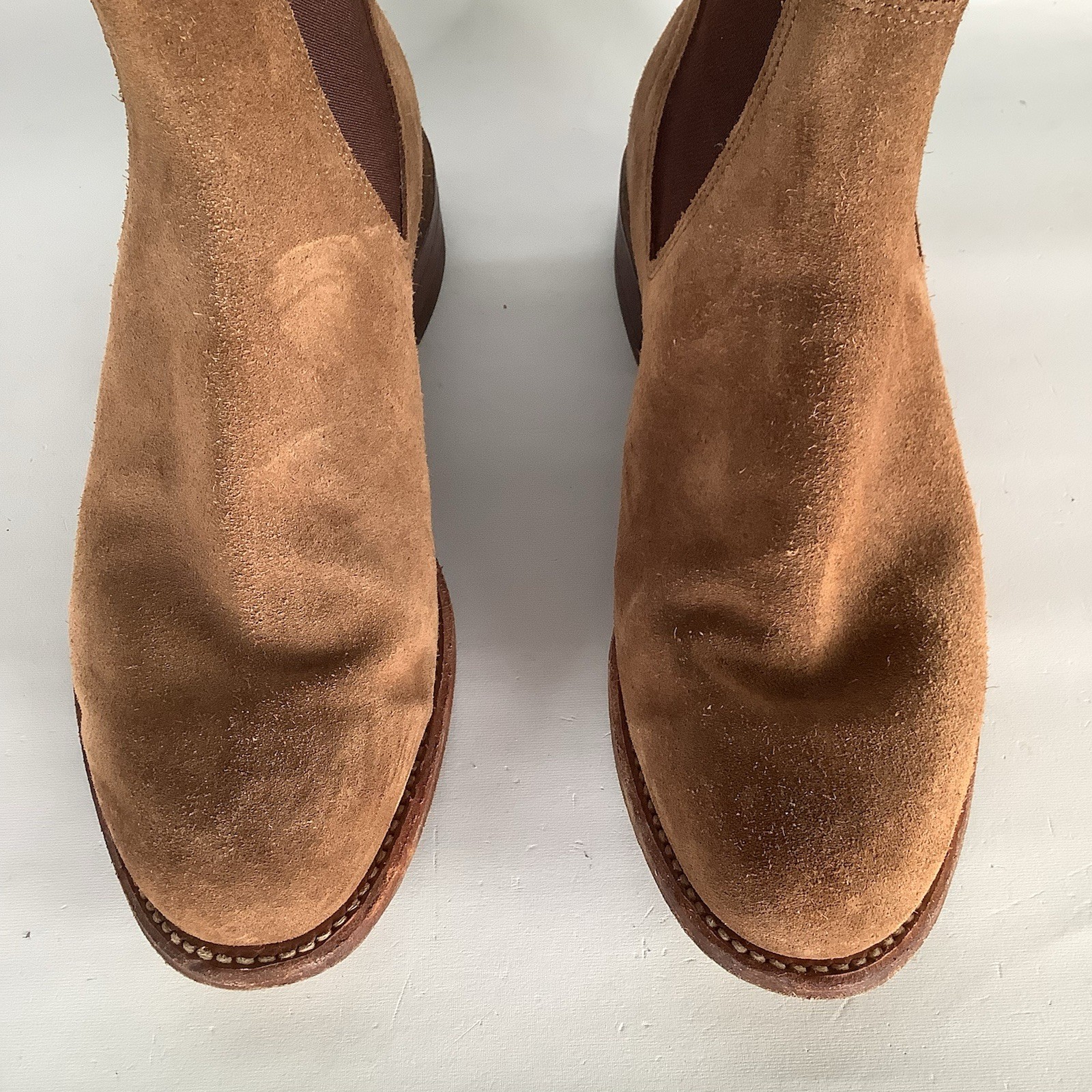 R.M. Williams Comfort Craftsman Suede Chelsea Boots in Brown / Size AU 8C / US 9