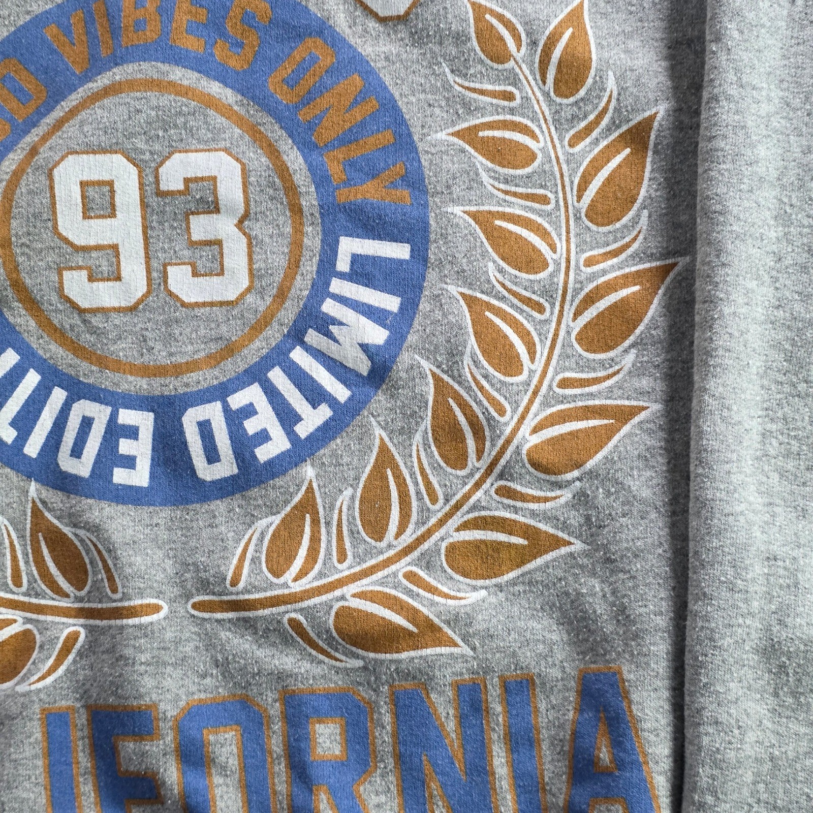 Gildan Malibu California Good Vibes Only Sweatshirt Gray 2XL 93 Limited Edition