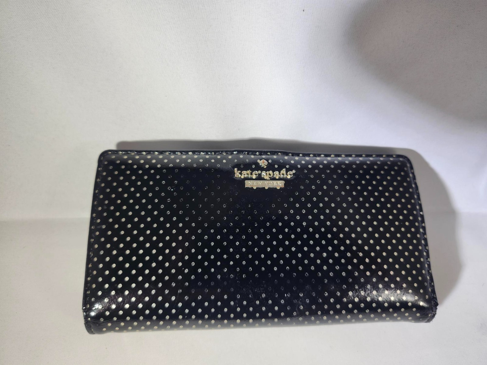 Kate Spade New York Stacy Wallet Black Patent Leather Lilac Street Dot Polka