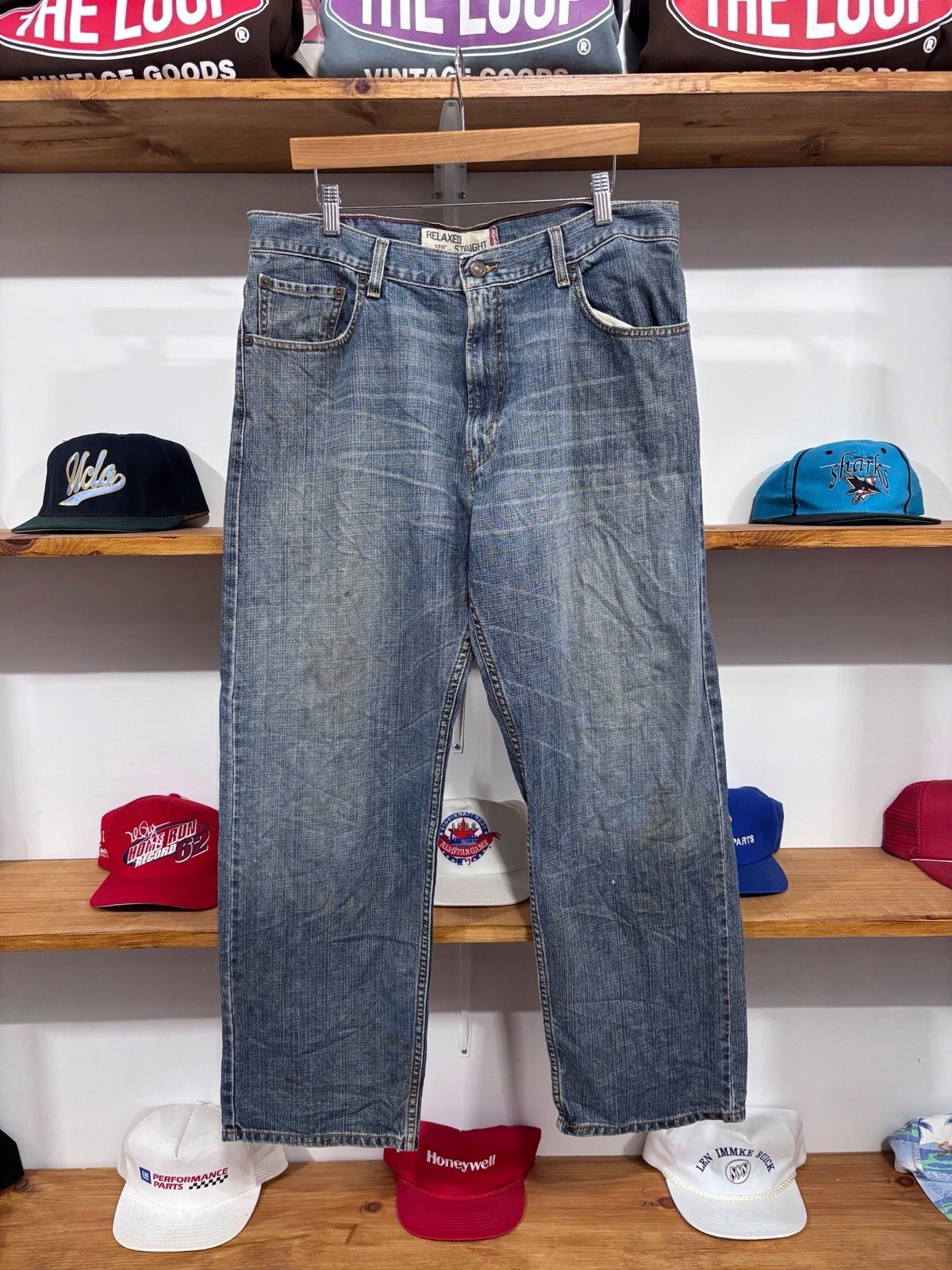 Vintage Y2K Levi’s Relaxed Straight Fit Dark Wash Blue Denim Jeans 36×30