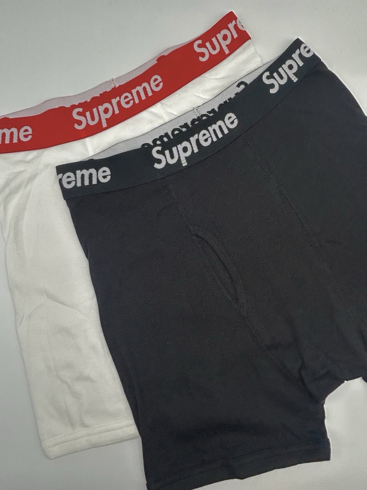 100% Authentic Supreme Hanes Boxer Briefs Underwear (2 Pack) Medium/ M 32-34