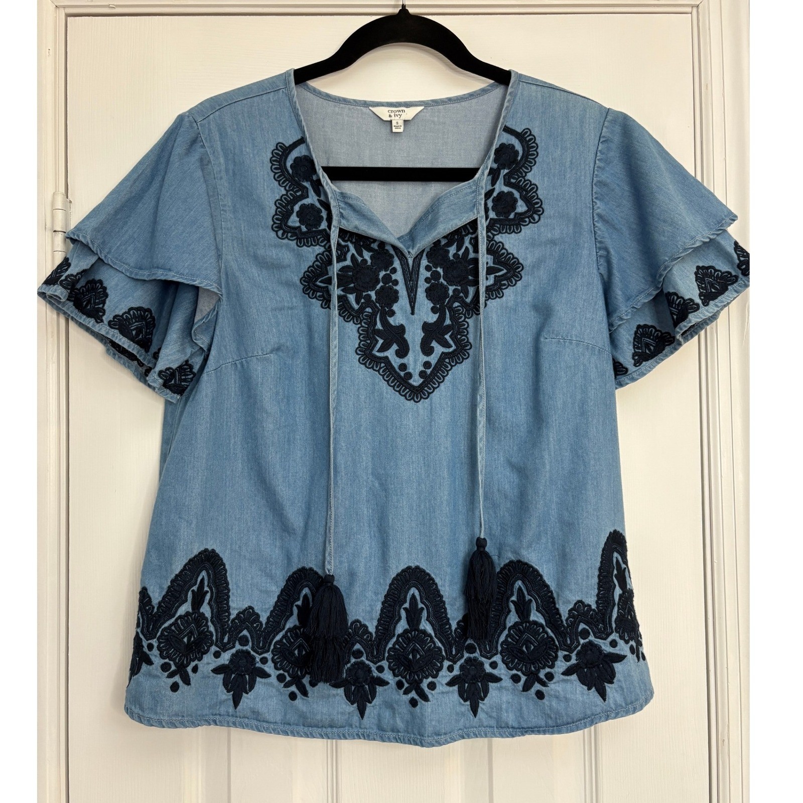 Crown & Ivy Curvy S Embroidered Denim Top Women’s Tiered Sleeve