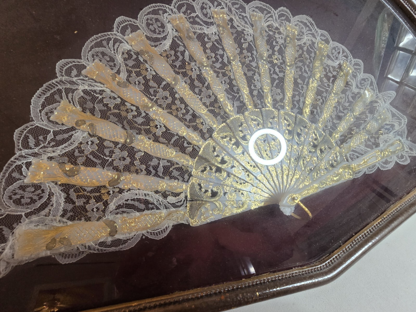 hand fan gold gilt lace EMBELLISHED IN SHADOW BOX WITH GLASS 15″x 25″ EXQUISITE