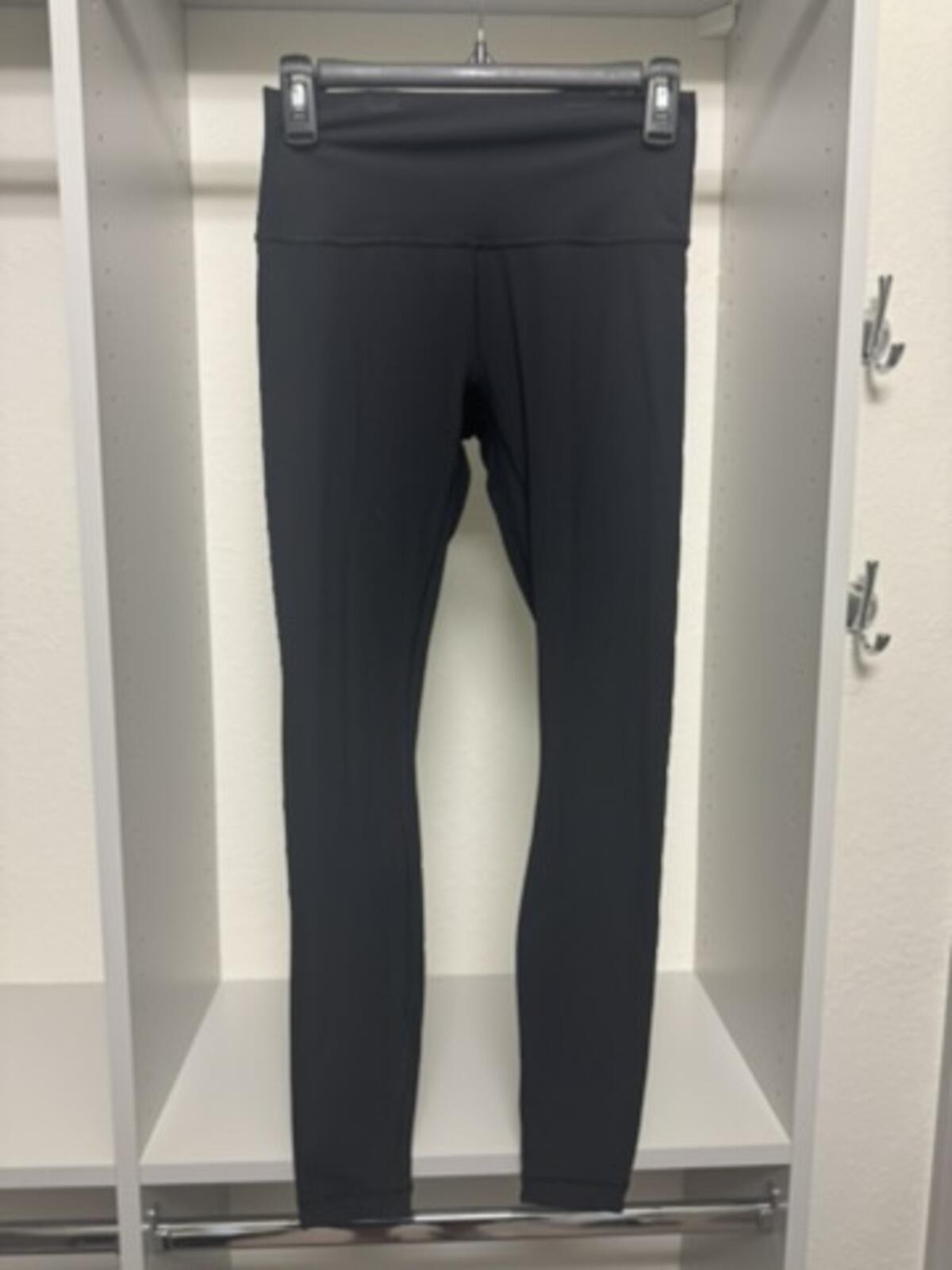 Lululemon Black High-Rise Leggings Size 6